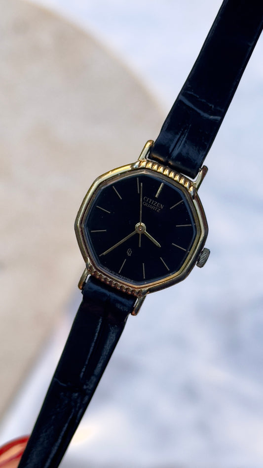 Citizen CQ Vintage Watch 1981 - Near mint - Bespoke leather