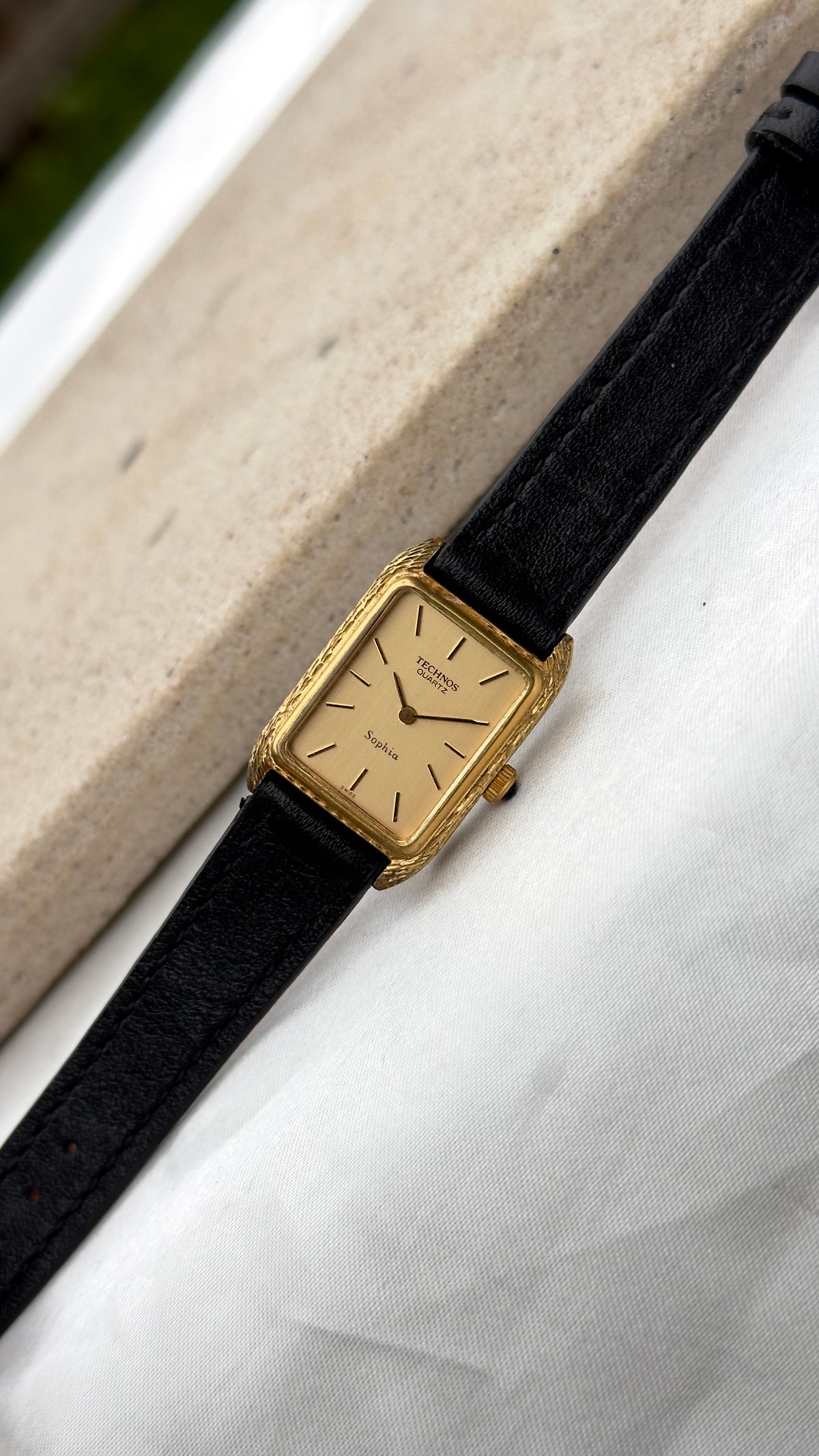 Technos Sophia Vintage Mini Tank Watch 1980s - Gold plated