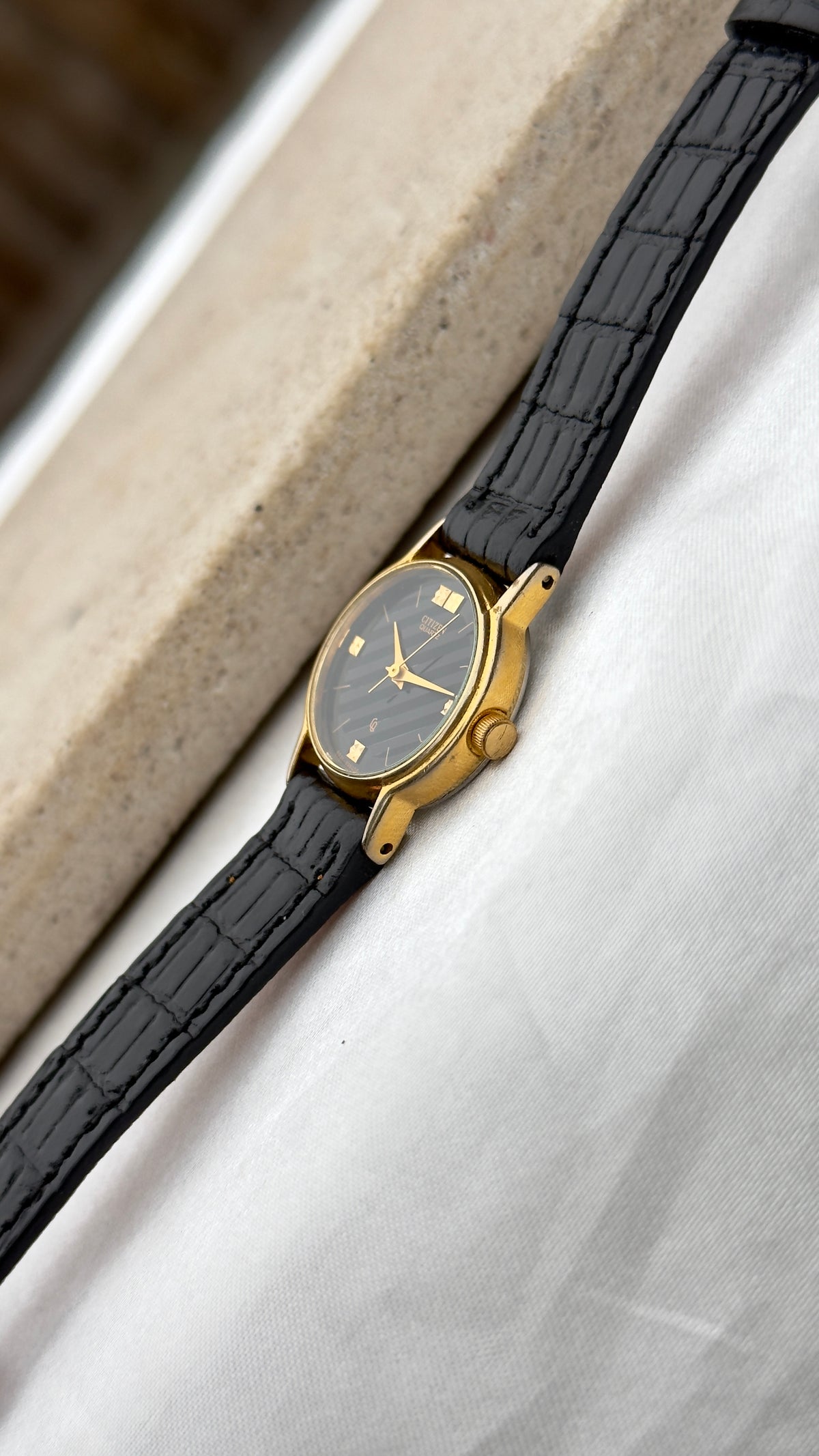 Citizen CQ Vintage Watch 1981 - Bespoke leather