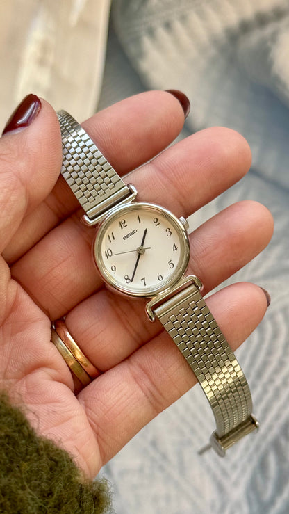 Vintage Seiko 1991 Watch - Adjustable Mesh Strap