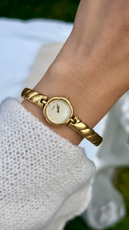 Super Rare Seiko Tissé Flower Case Bangle Watch 1991