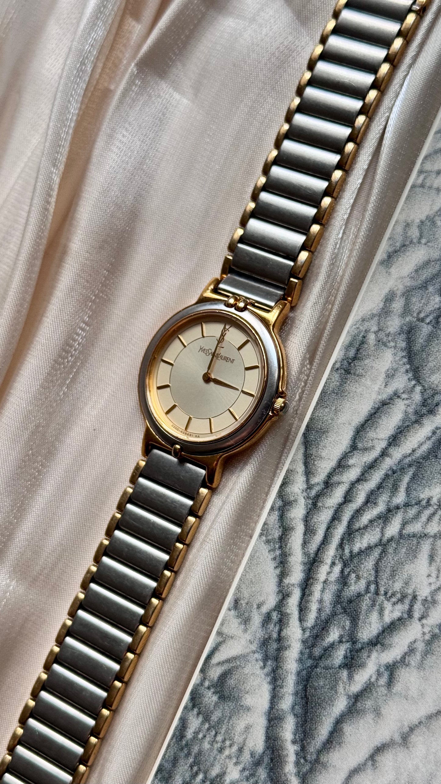 Yves Saint Laurent vintage watch (YSL) 1990s