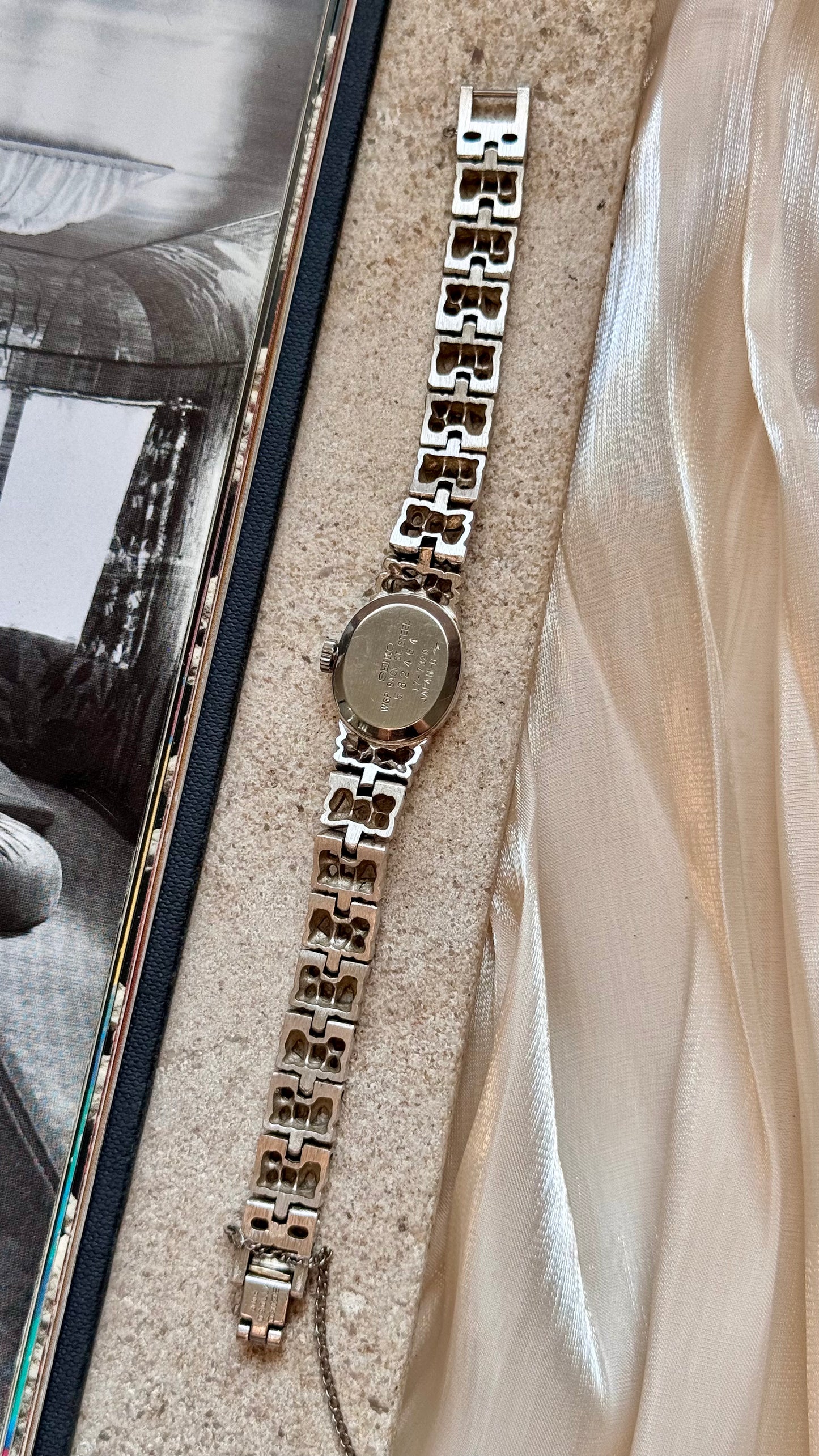 Seiko 1960s manual vintage watch 20 jewels- white gold plated
