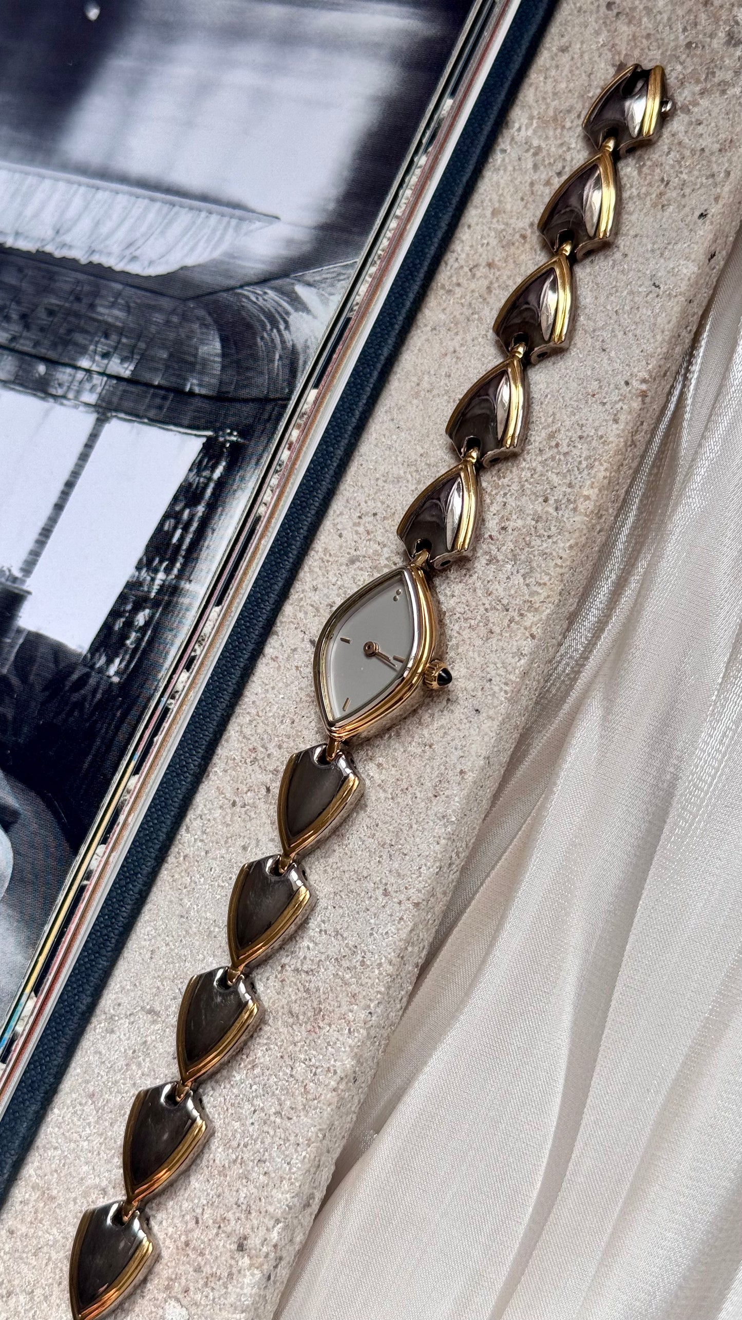 Pola by Citizen vintage watch