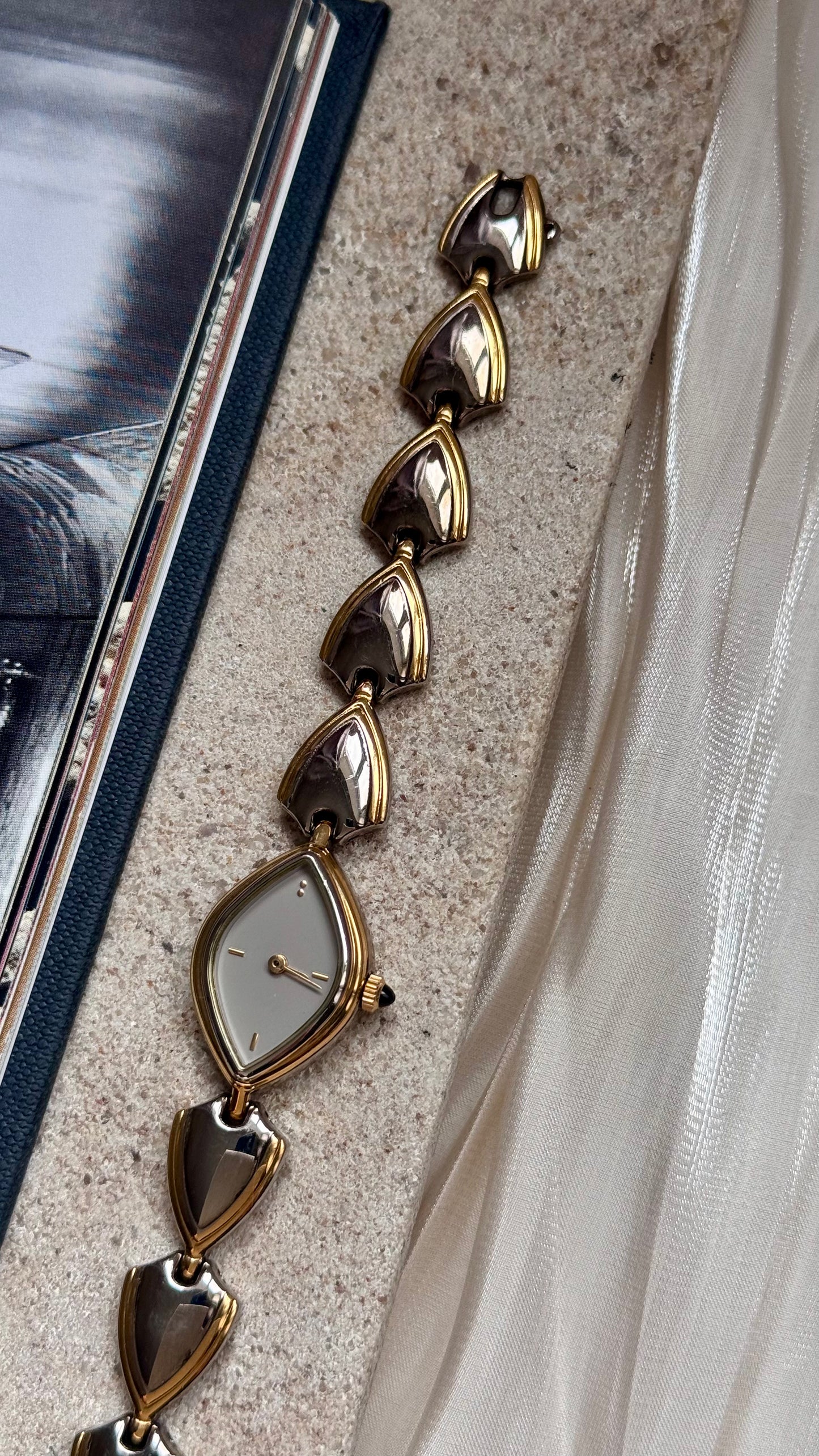 Pola by Citizen vintage watch