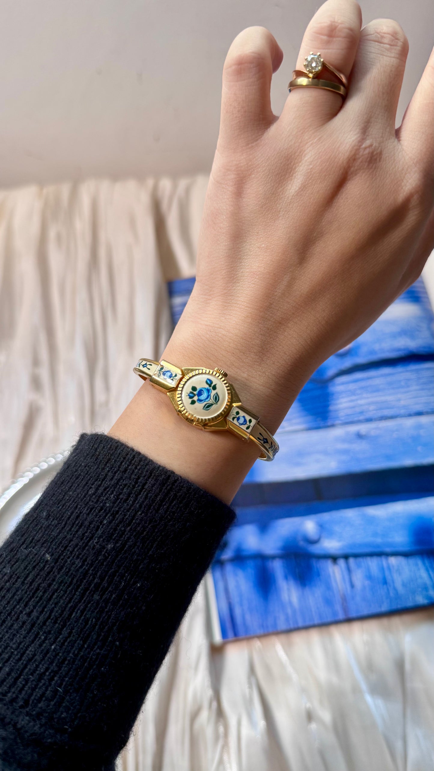 Clovat Peekaboo vintage watch - Manual Wind 17 jewels