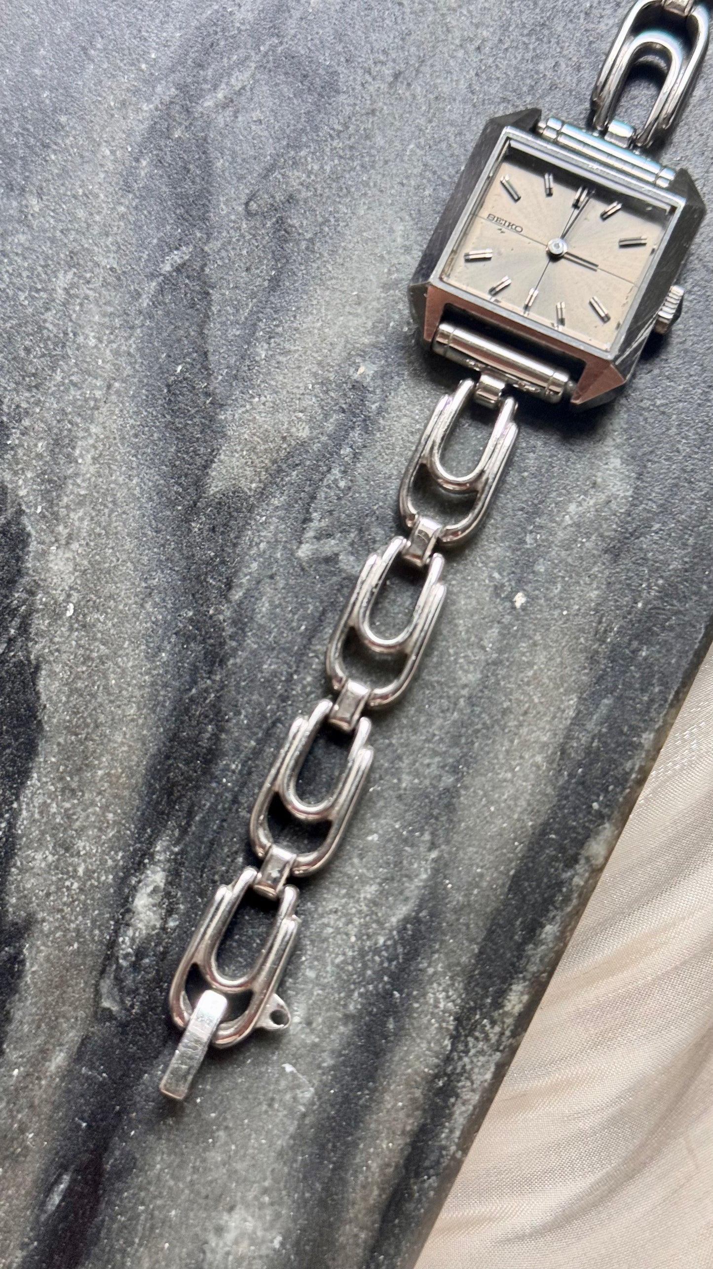 Super Rare 1970s Seiko Manual vintage watch