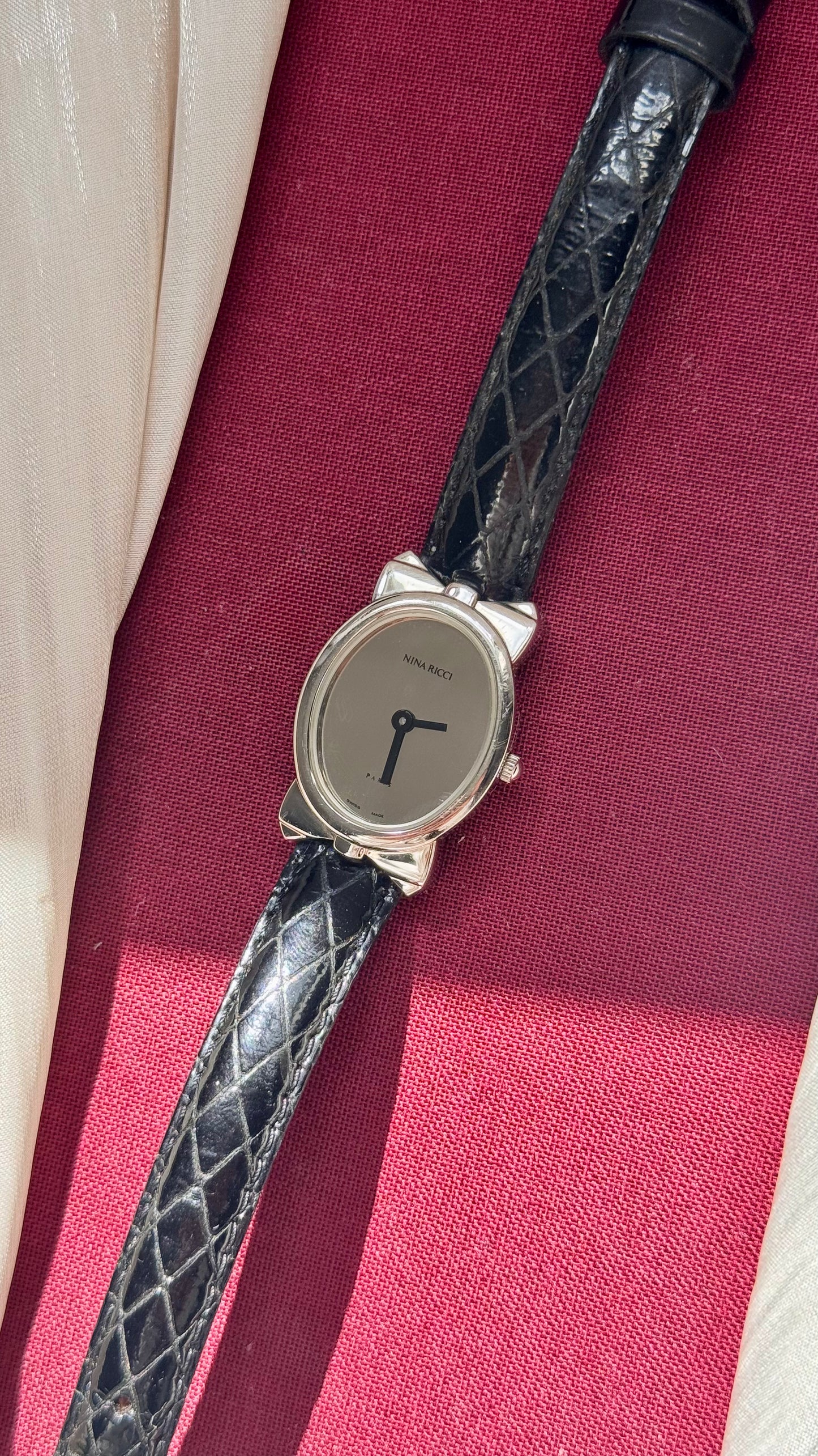 Nina Ricci 1980s Vintage Watch - Original leather + buckle