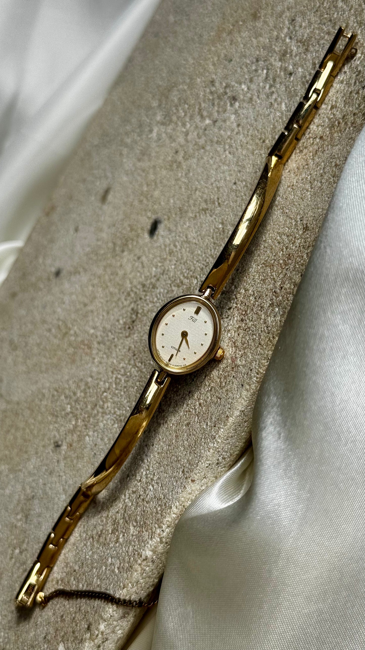 Oval Face - Vintage Citizen Fill Watch 1998, gold plated, near mint