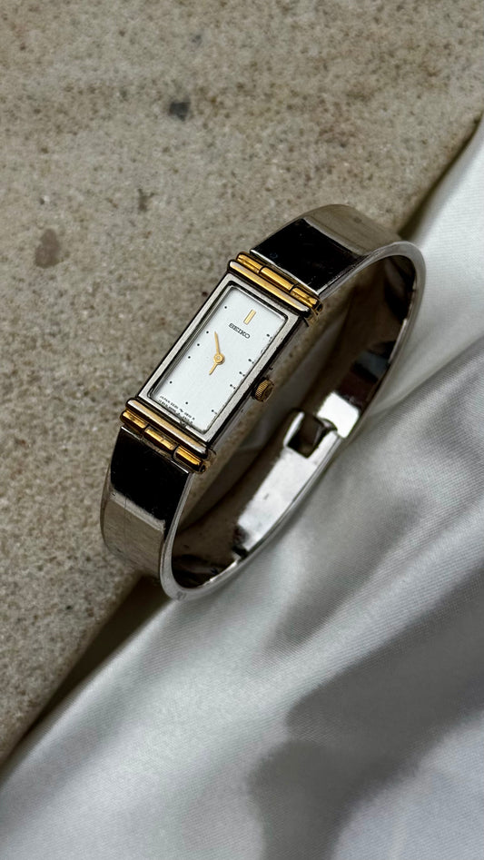 Super Rare Seiko Vintage Bangle Tank Watch 1996