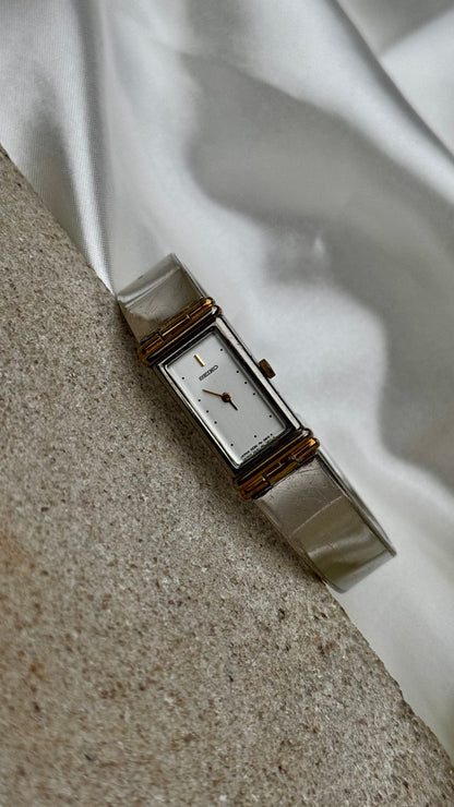 Super Rare Seiko Vintage Bangle Tank Watch 1996