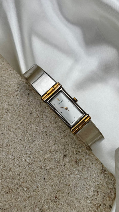 Super Rare Seiko Vintage Bangle Tank Watch 1996