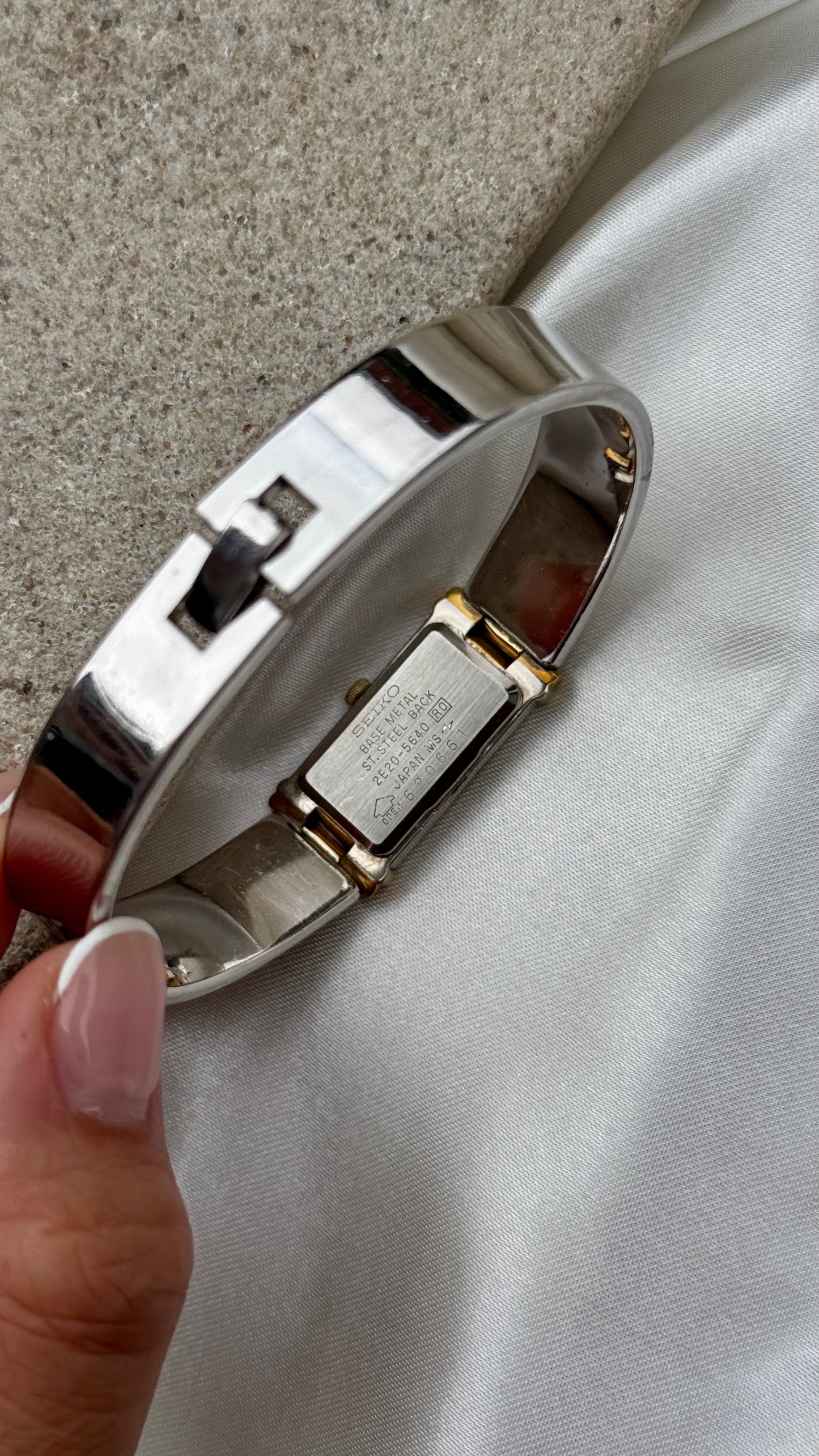 Super Rare Seiko Vintage Bangle Tank Watch 1996