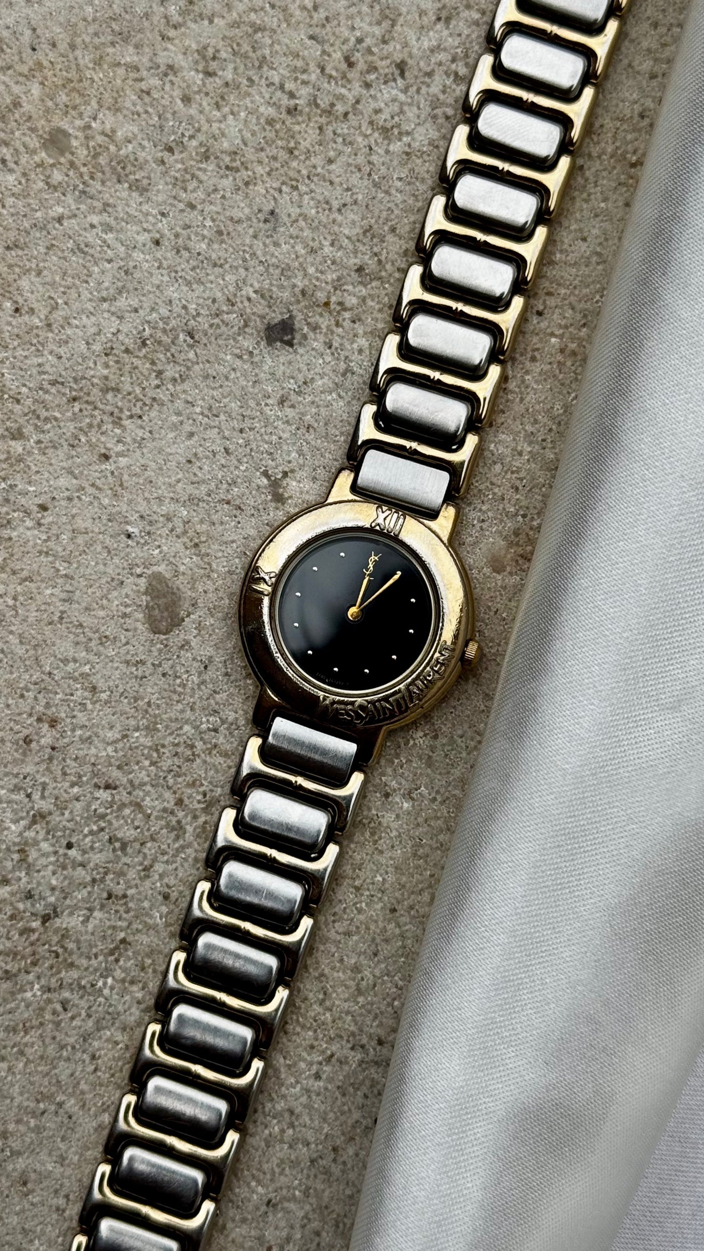 Yves Saint Laurent vintage watch (YSL) 1992 - Black dial