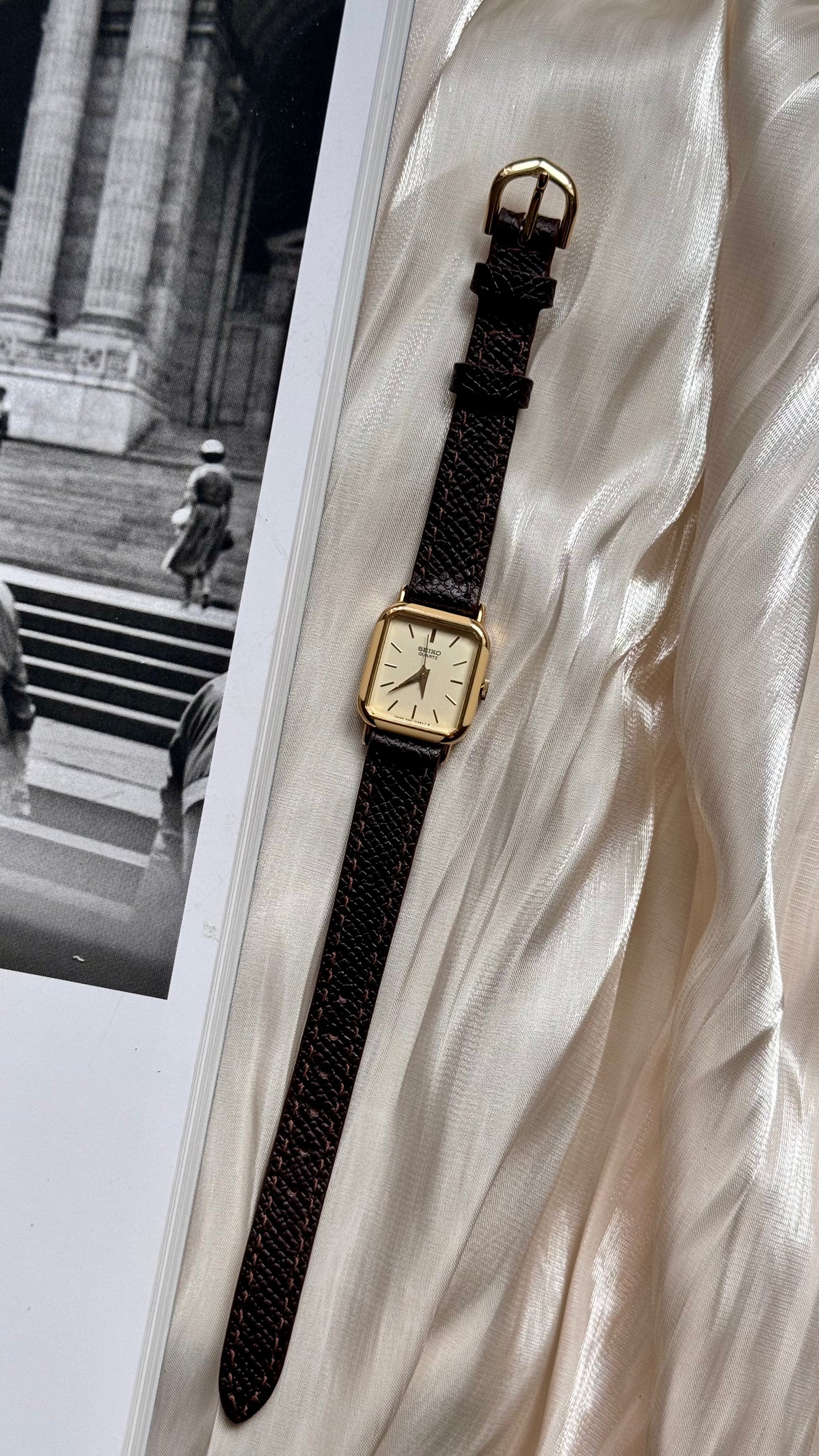 Seiko vintage watch 1992 - Gold plated and enameled case