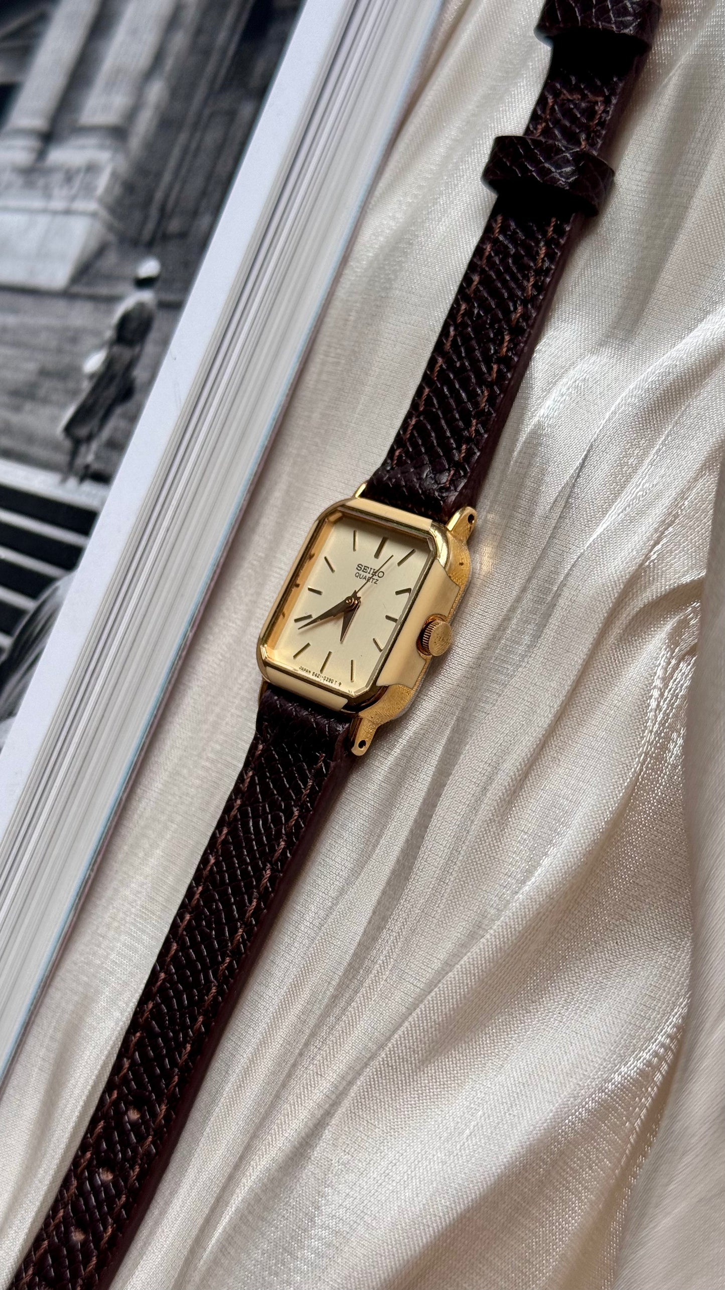 Seiko vintage watch 1992 - Gold plated and enameled case