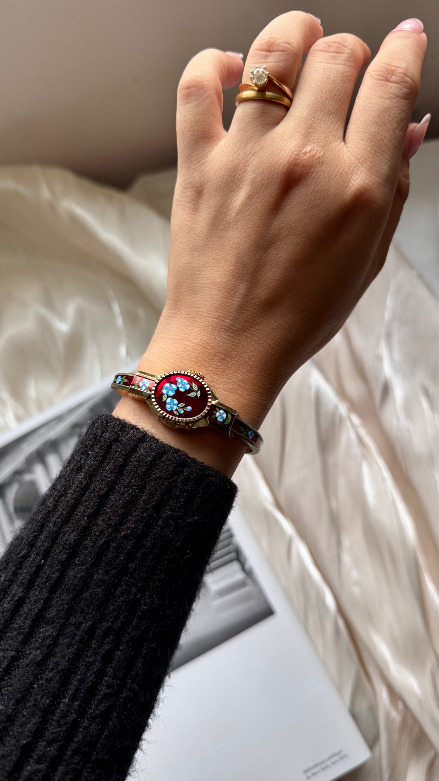 Lucerne Peekaboo vintage watch
