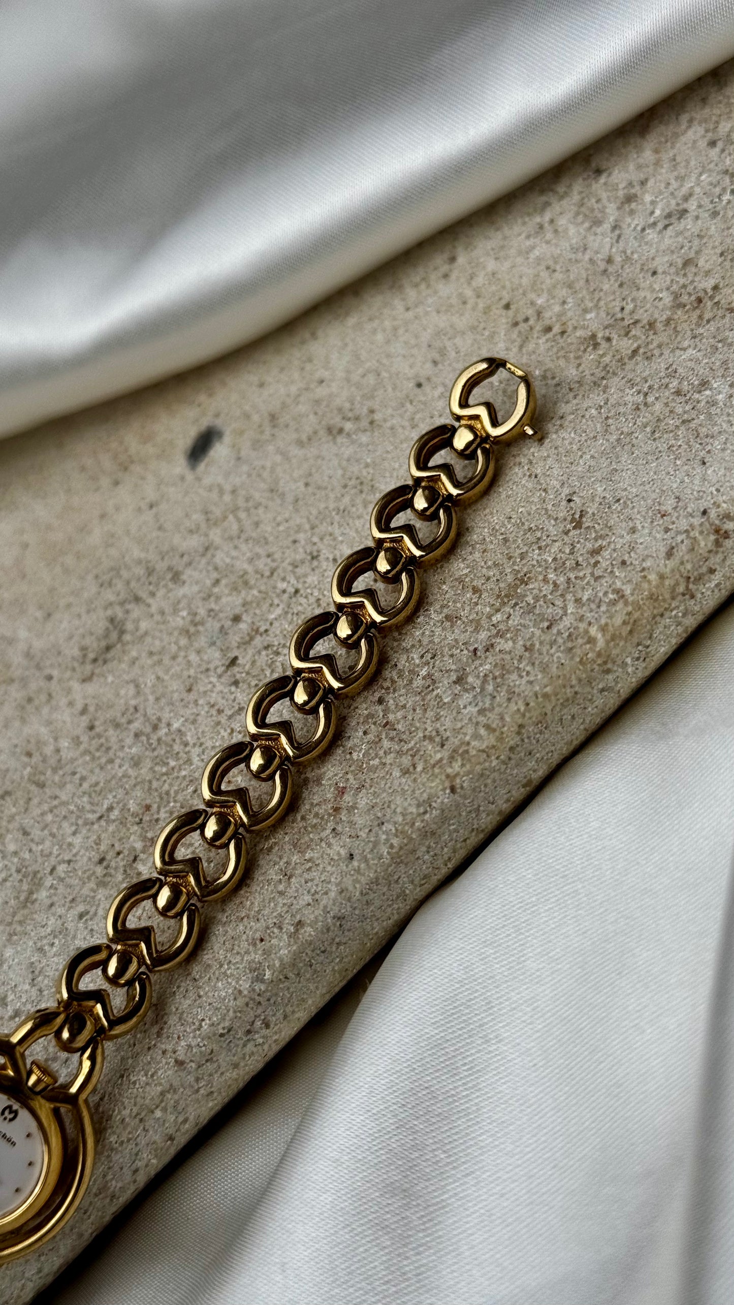 Mila Schön Vintage Watch - Gold plated, dainty bracelet with slim case, mint condition