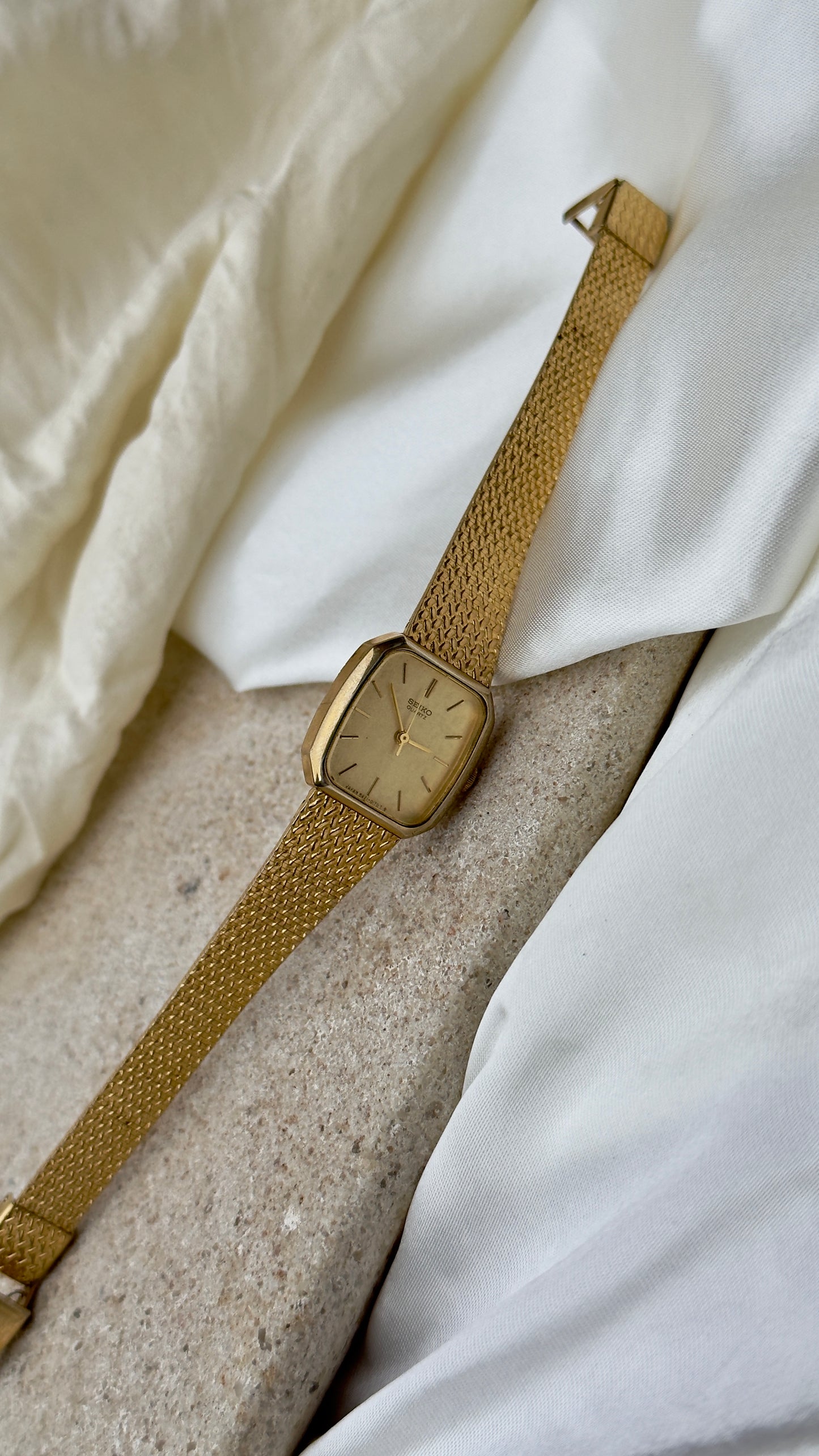 Vintage Seiko Integrated Woven Bracelet Watch 1983 - gold plated