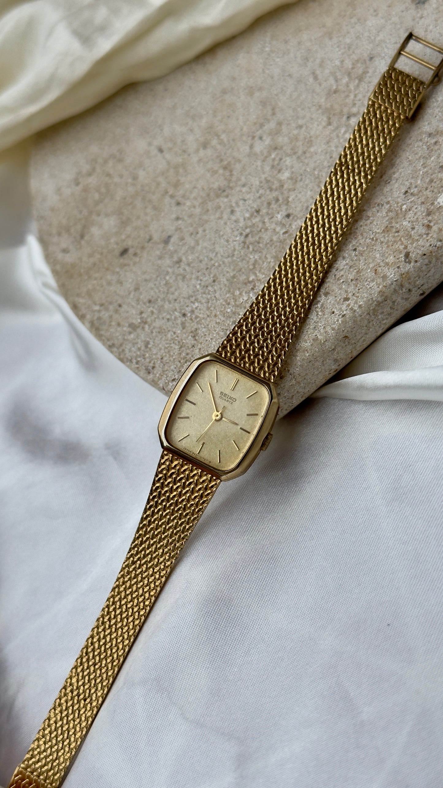 Vintage Seiko Integrated Woven Bracelet Watch 1983 - gold plated