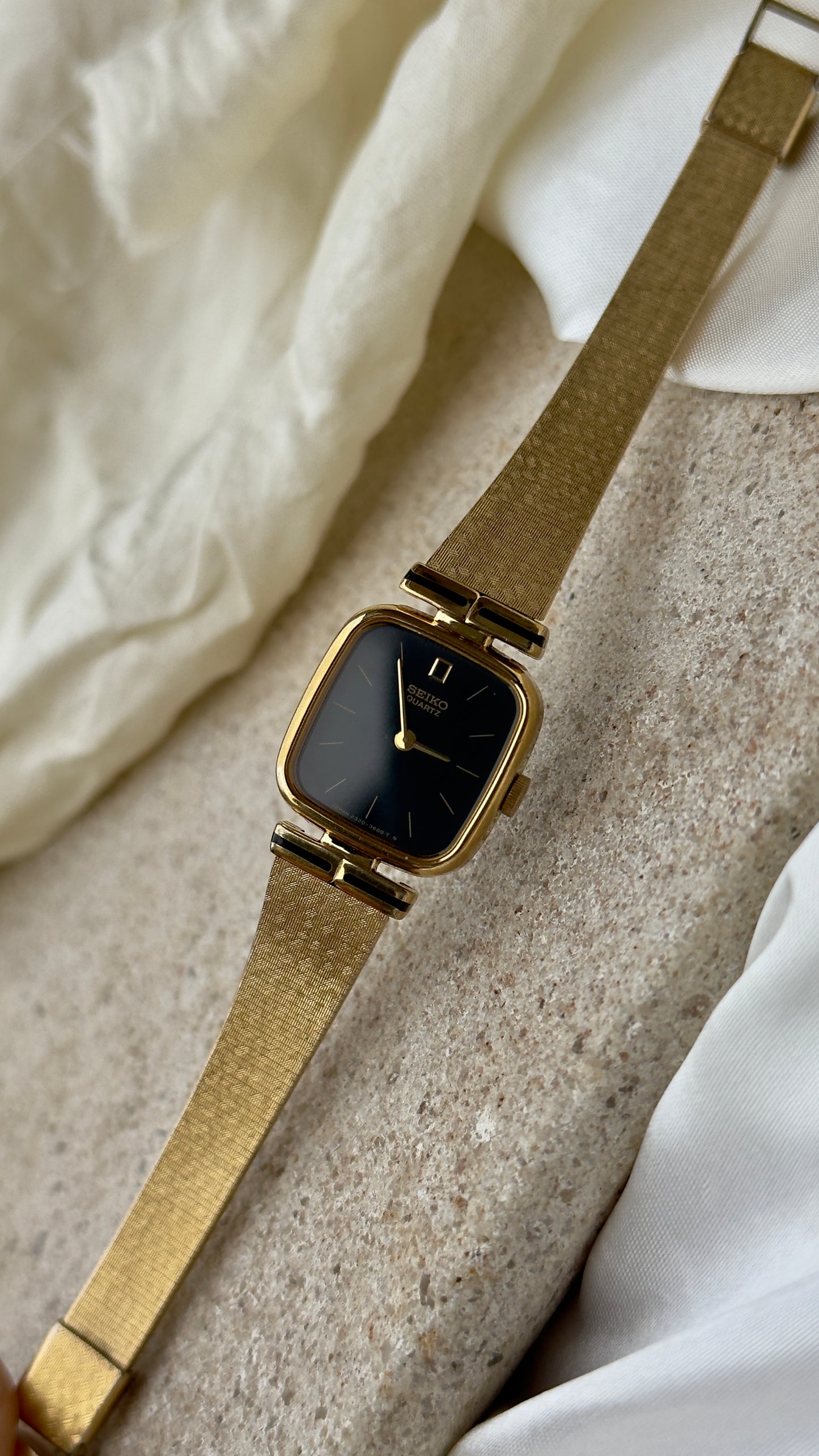Vintage Seiko Integrated Bracelet Watch 1991 - gold plated