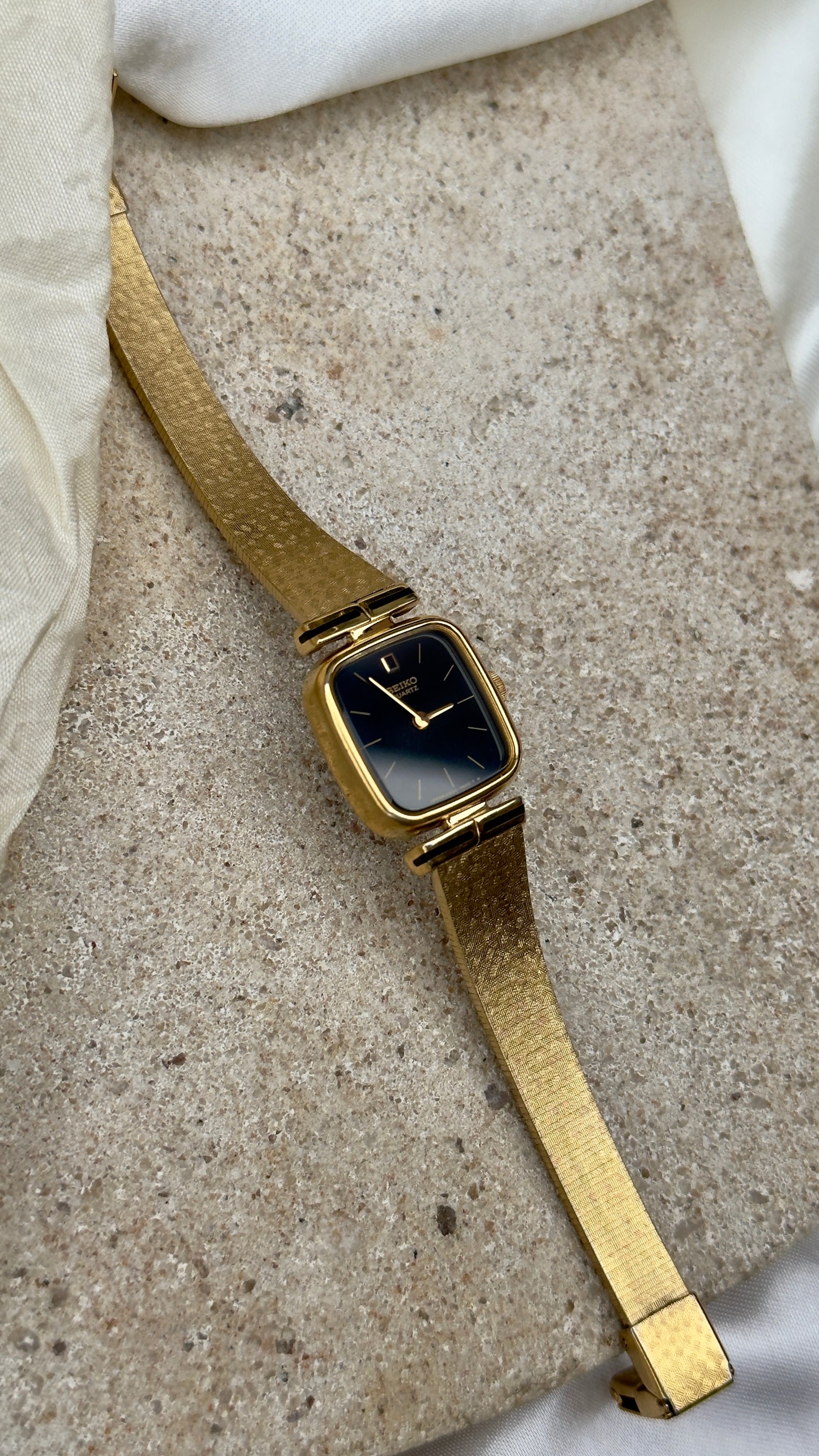 Vintage Seiko Integrated Bracelet Watch 1991 - gold plated