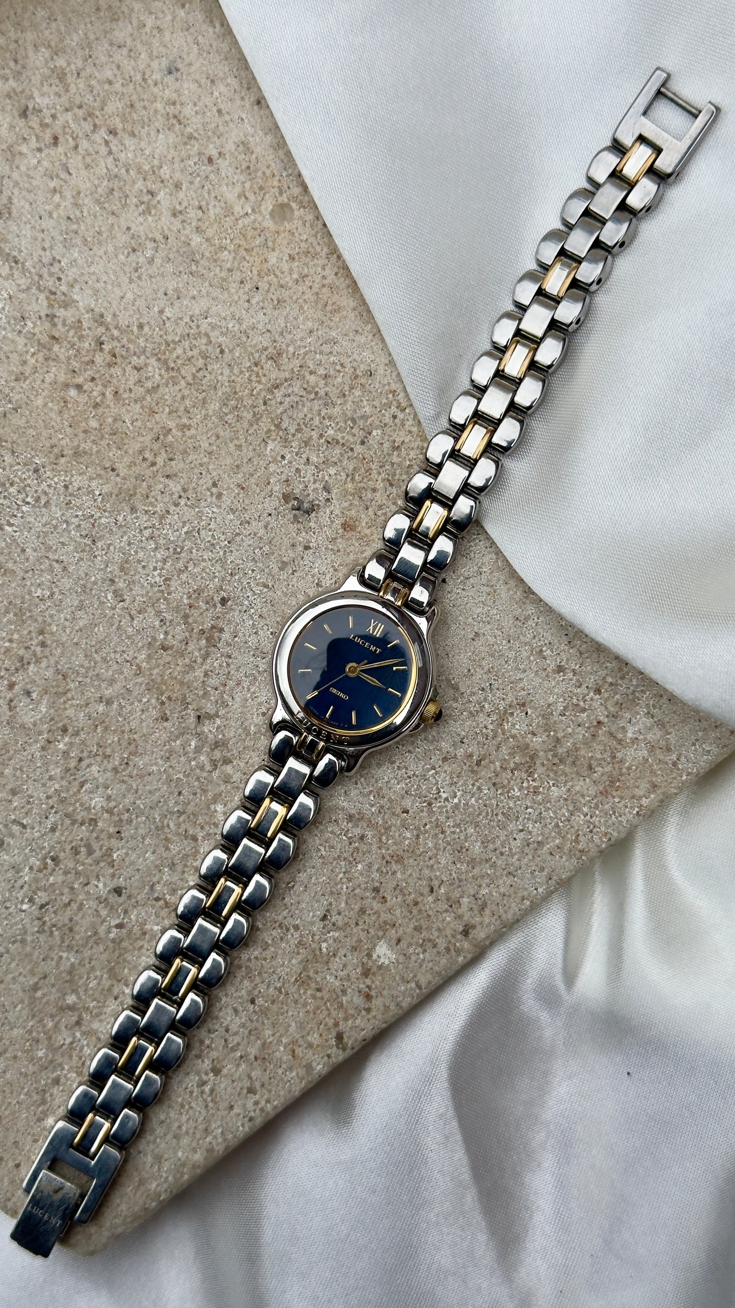 Classic 1992 Seiko Lucent Vintage Watch - Blue Dial