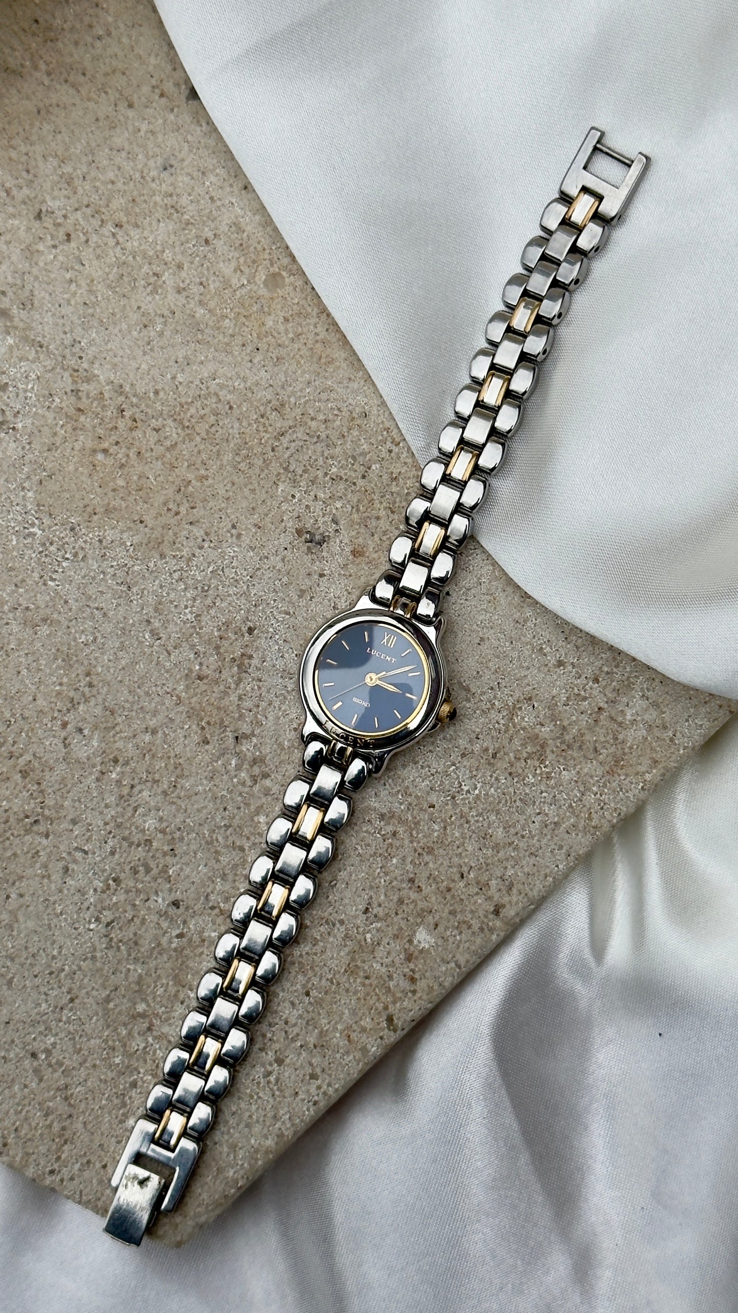 Classic 1992 Seiko Lucent Vintage Watch - Blue Dial