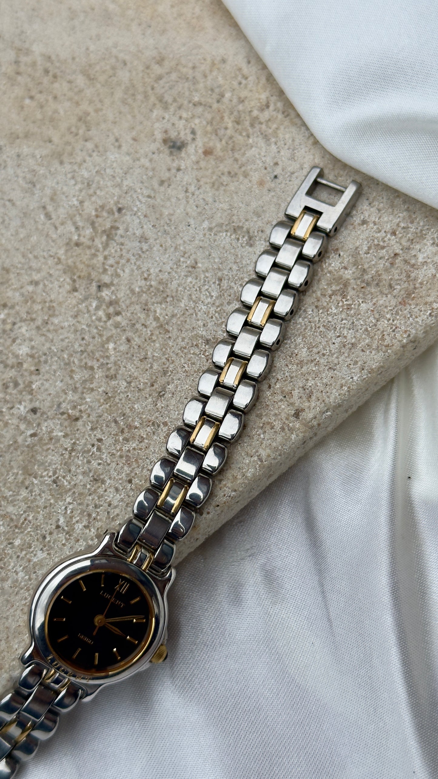 Classic 1992 Seiko Lucent Vintage Watch - Blue Dial