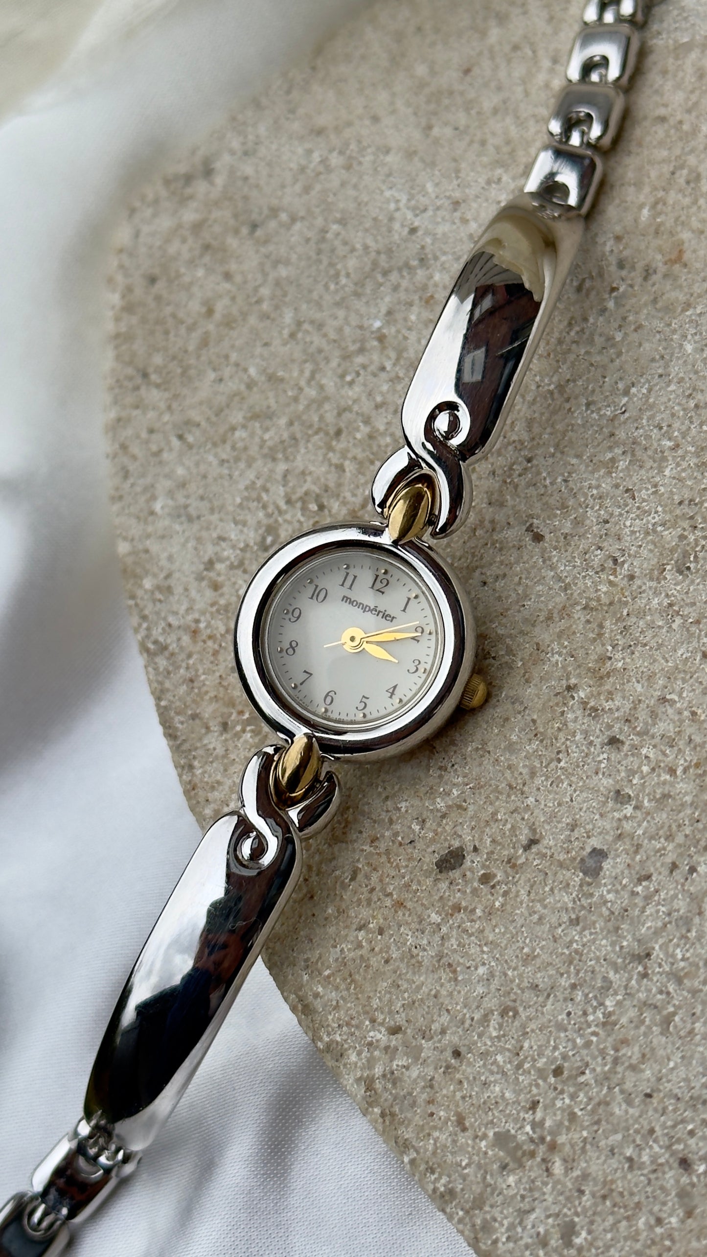 Monpérier - Ricoh Vintage Watch 1990s