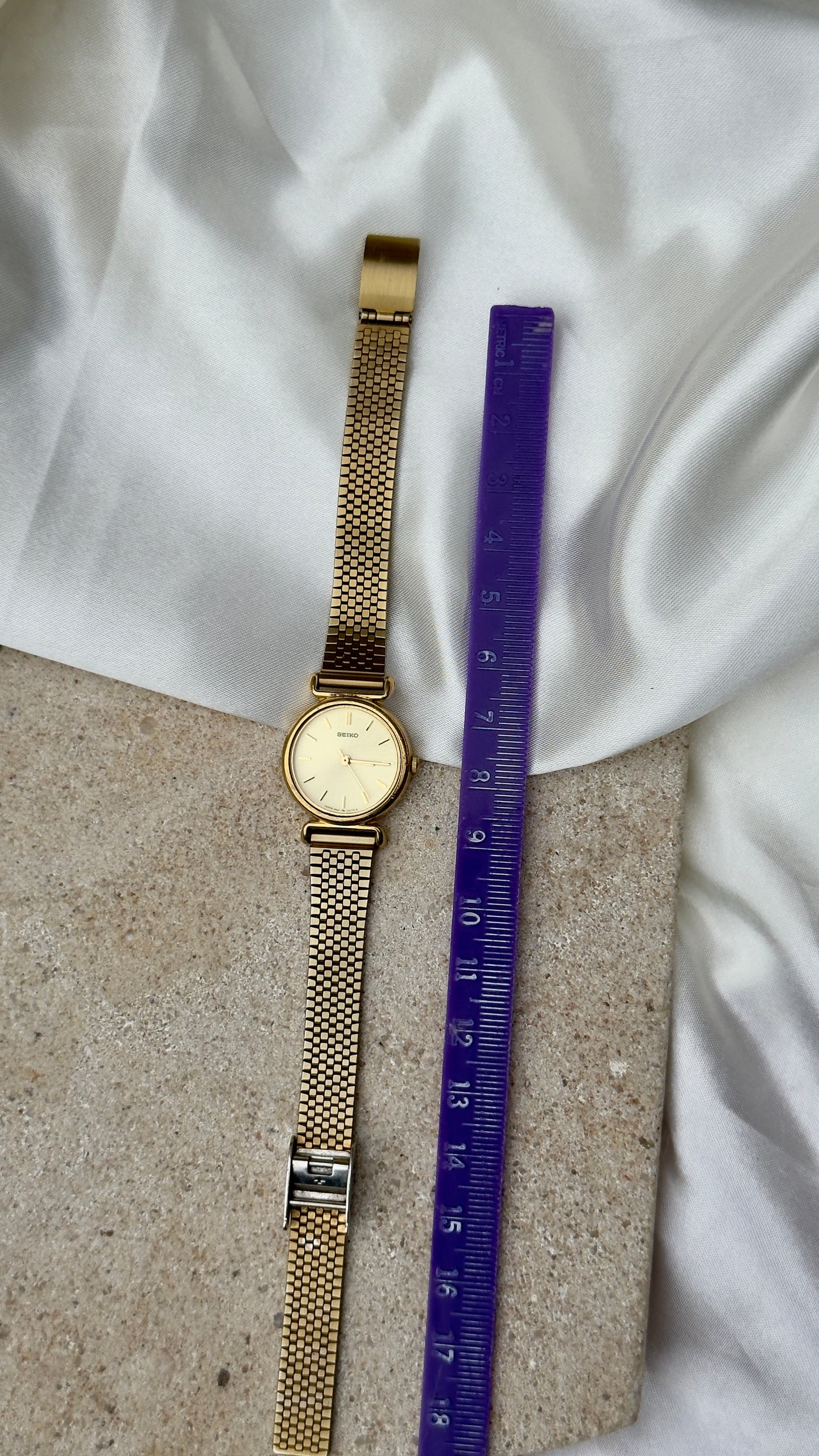 Seiko Mesh Bracelet Vintage Watch 1995 - Champagne Dial