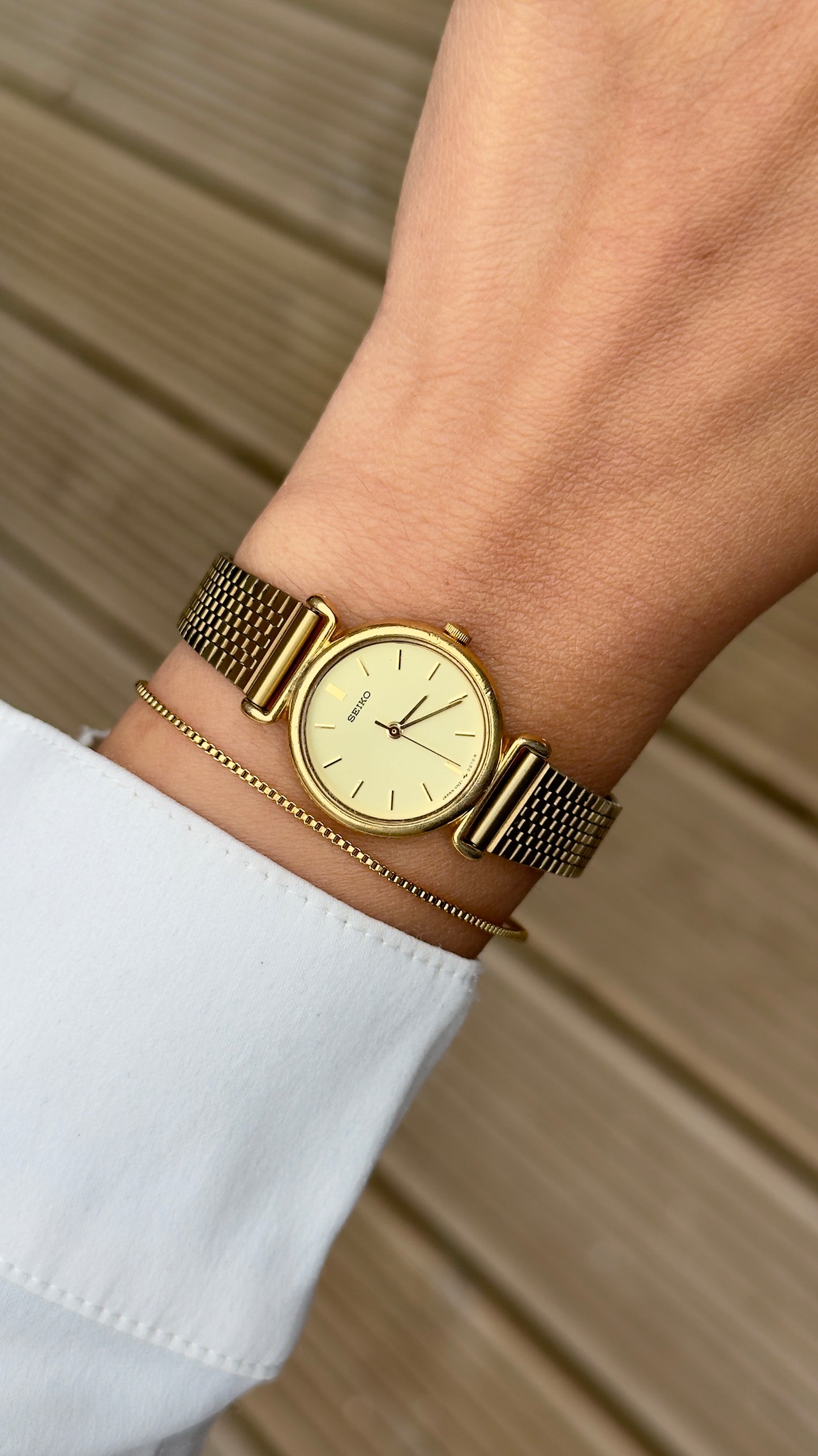 Seiko Mesh Bracelet Vintage Watch 1995 - Champagne Dial
