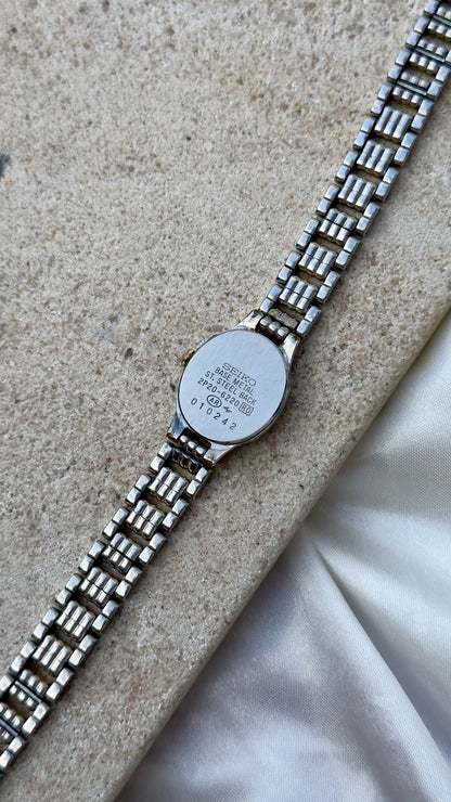 1990 Seiko Vintage Watch Oval Dial