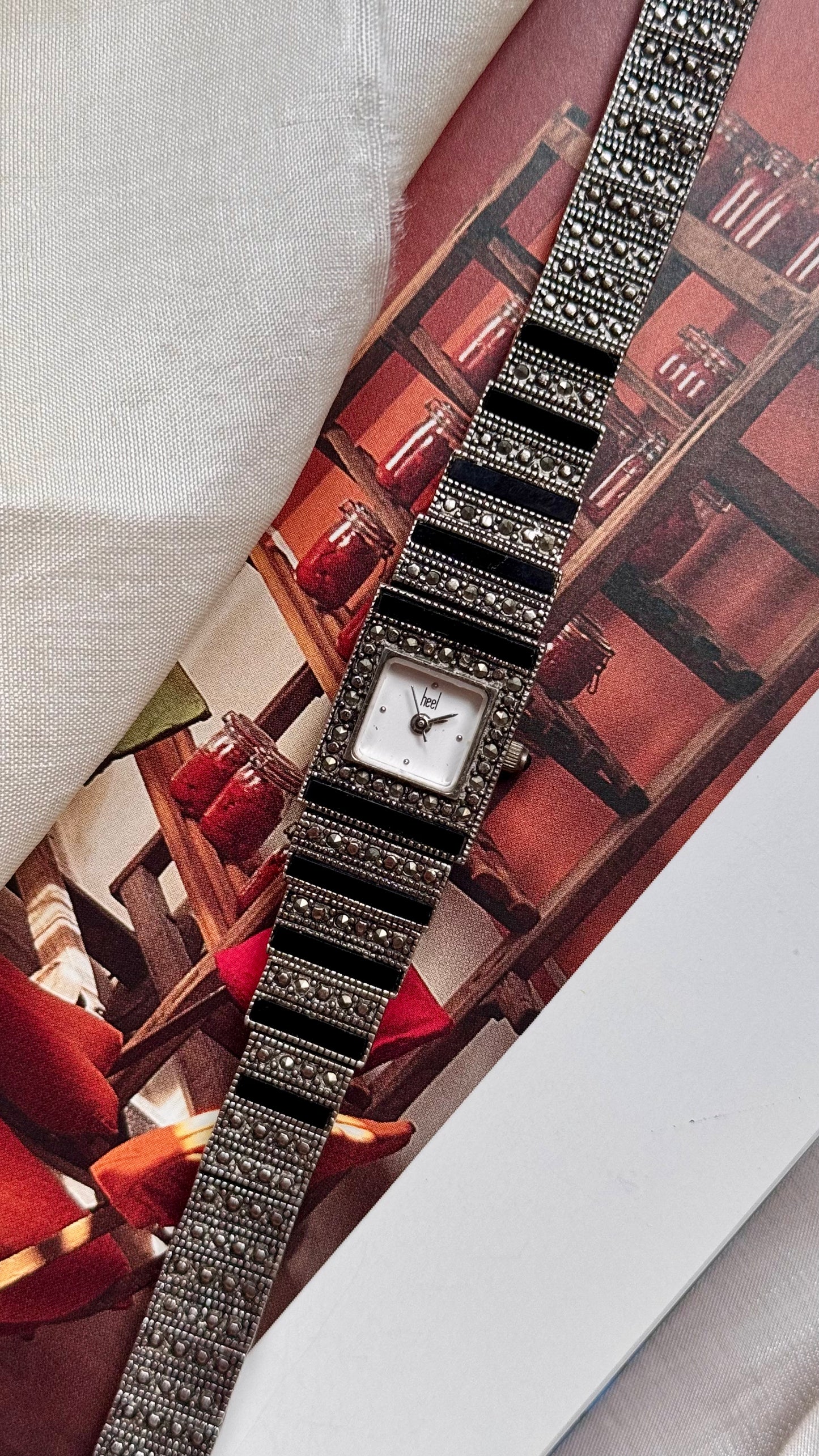 Heel Vintage Watch - Onyx with Marcasite