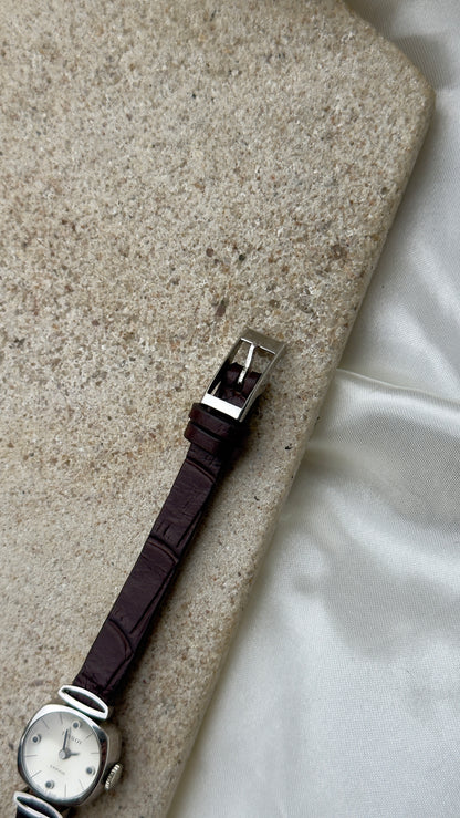 Near Mint - Tissot Saphir Ladies Watch - Original buckle with handmade leather