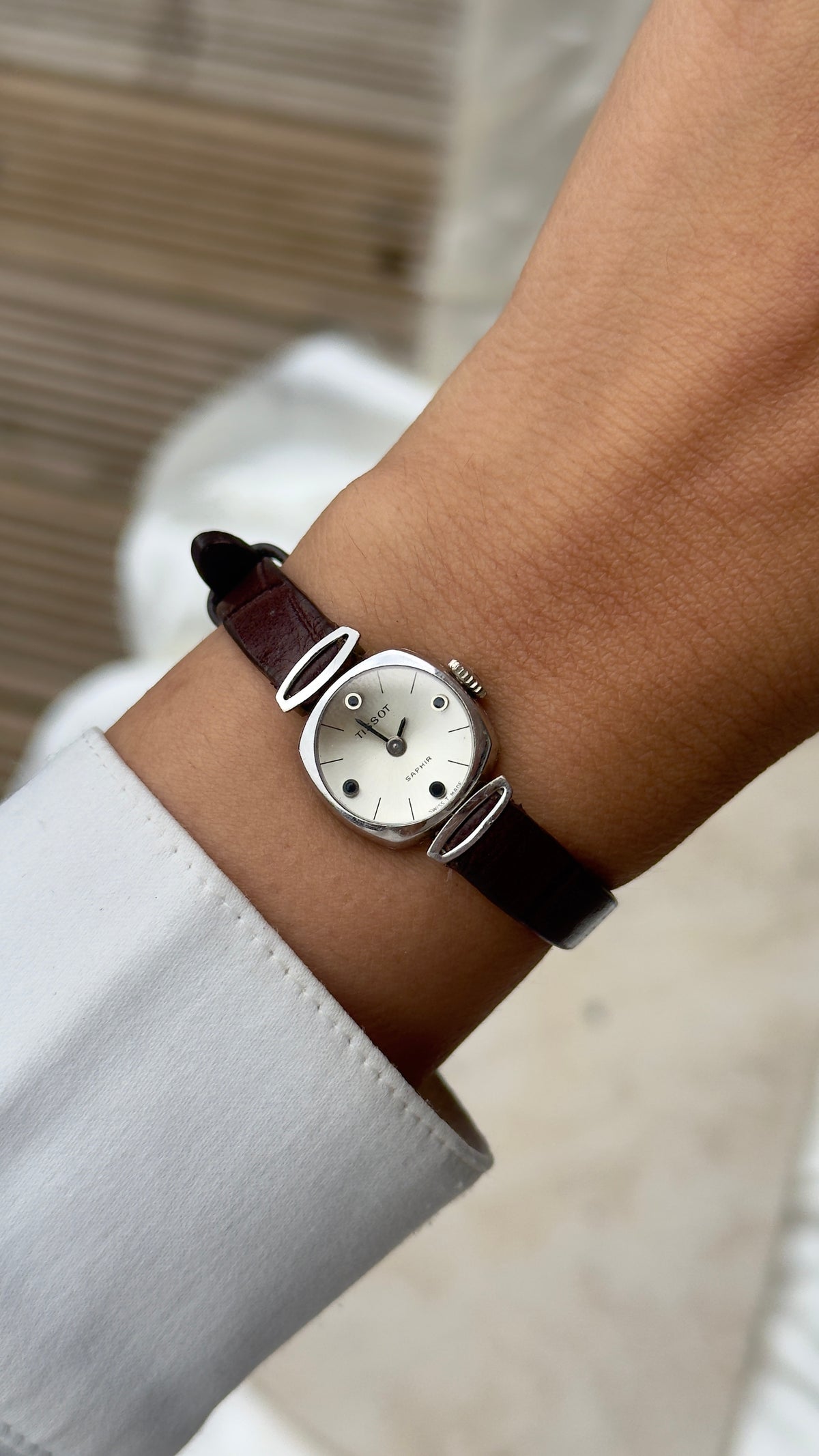Near Mint - Tissot Saphir Ladies Watch - Original buckle with handmade leather