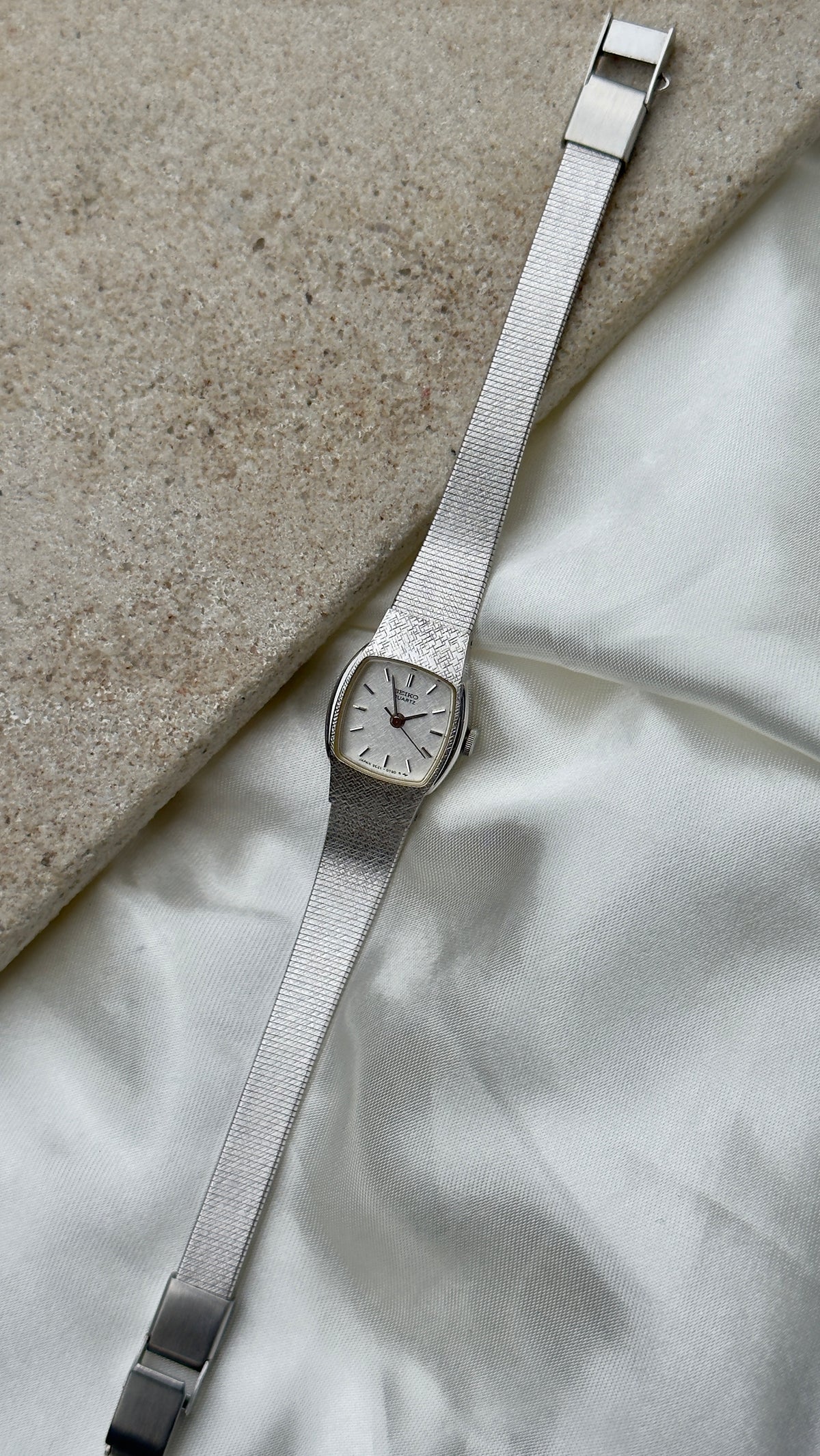 Mint 1985 Vintage Seiko Watch - White Gold Plated