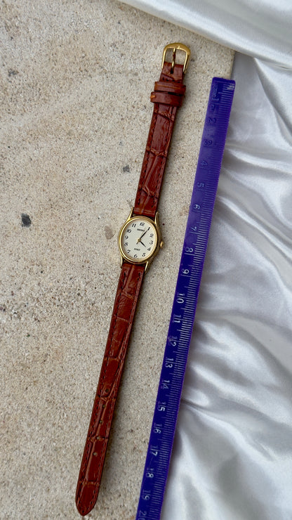 Seiko Vintage Watch 1994 - Oval face, gold-plated, handmade leather