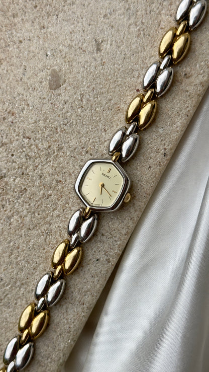 1995 Seiko Art Deco vintage watch