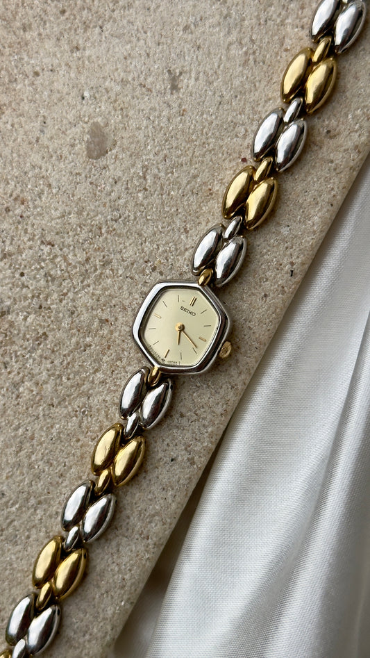 1995 Seiko Art Deco vintage watch