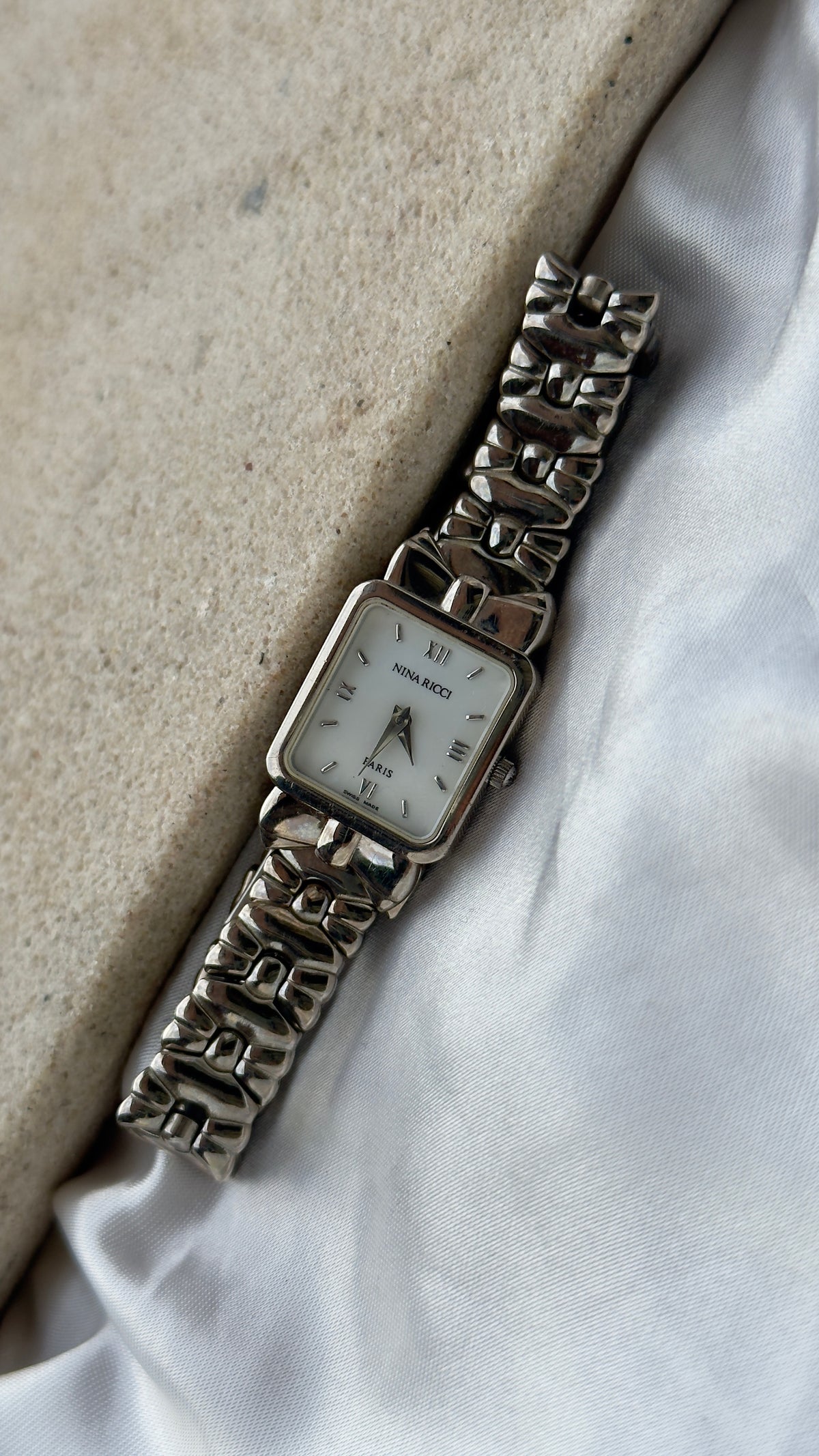 Nina Ricci vintage watch - Mother of Pearl dial