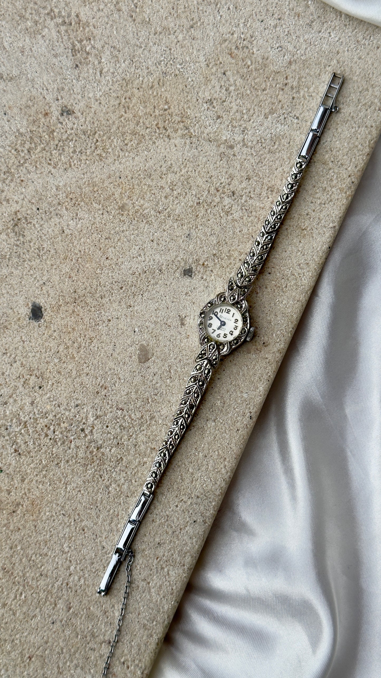 Genevex Incabloc Vintage Watch 1970s - Manual Wind