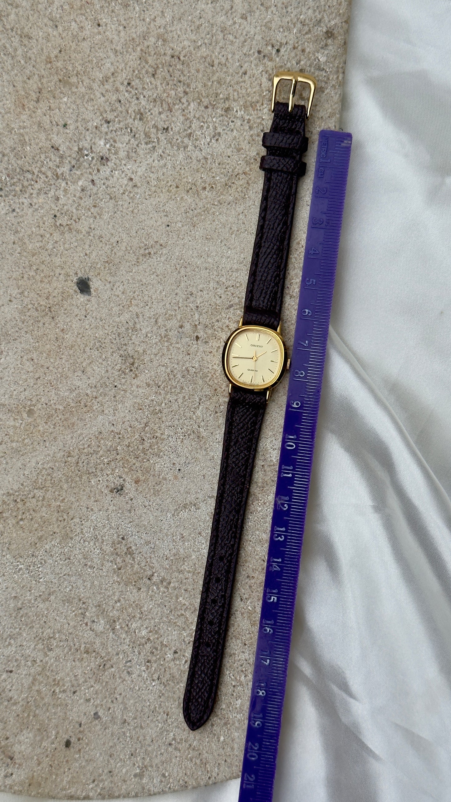 ORIENT Vintage Watch 1980s - cushioned case, gold plated, handmade leather