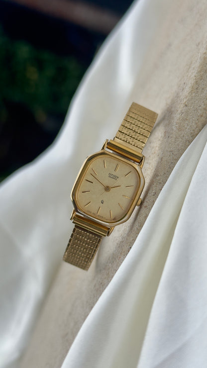 Citizen Vintage Watch 1986 - Cushion case champagne dial, stretch band