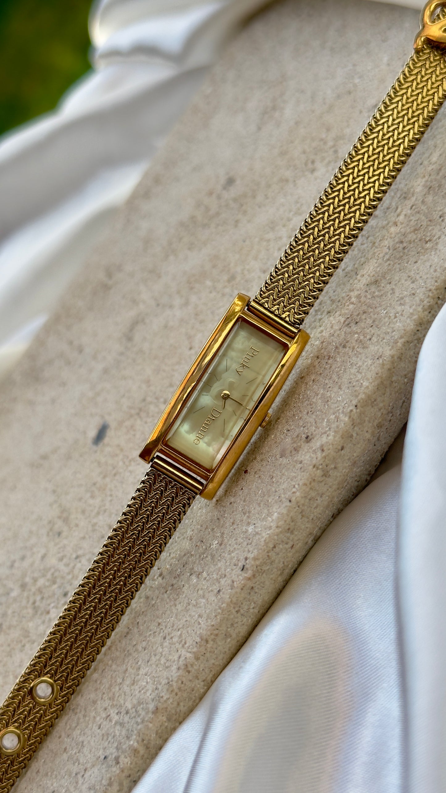 Pinky&Dianne vintage tank watch