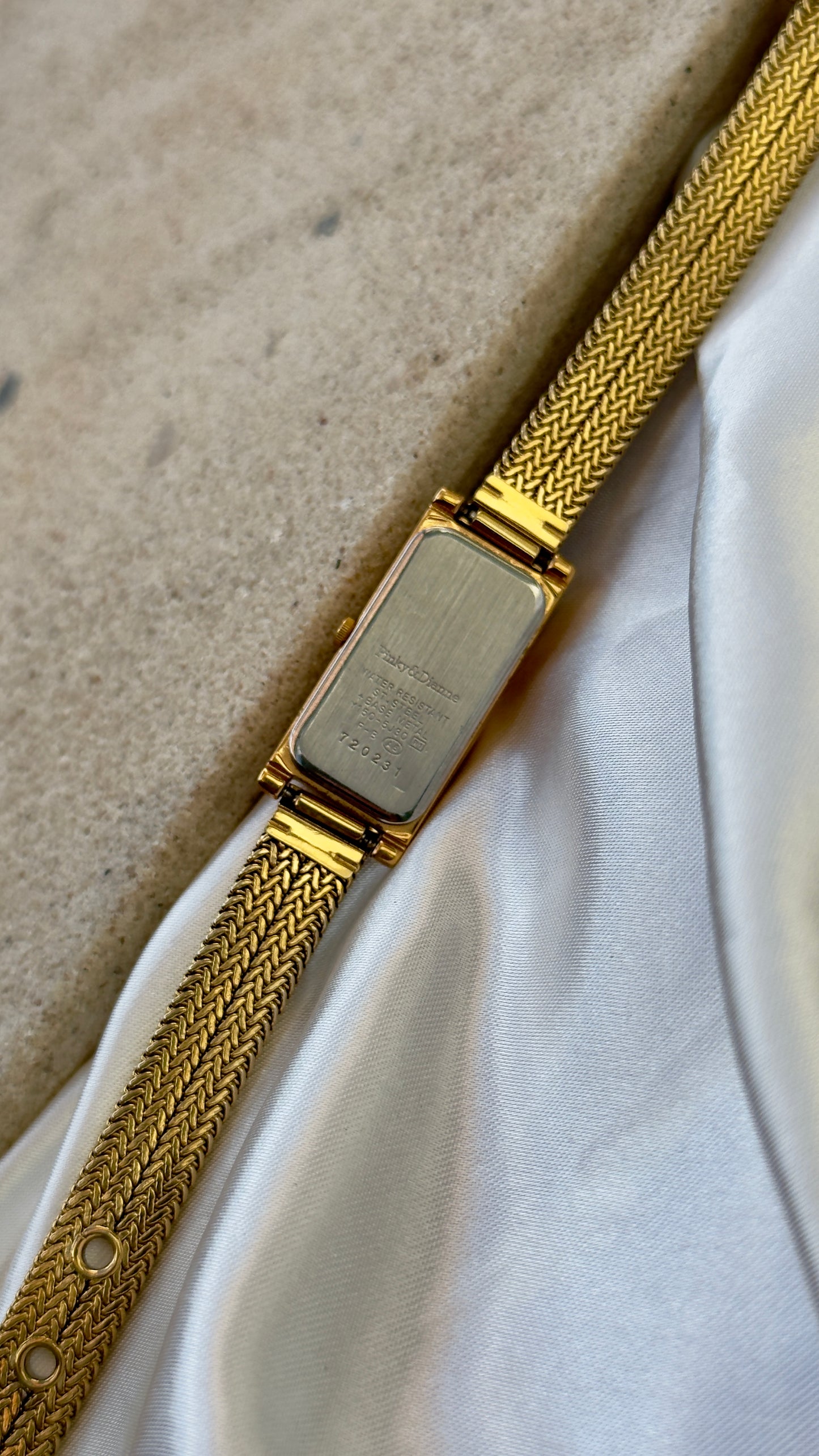 Pinky&Dianne vintage tank watch