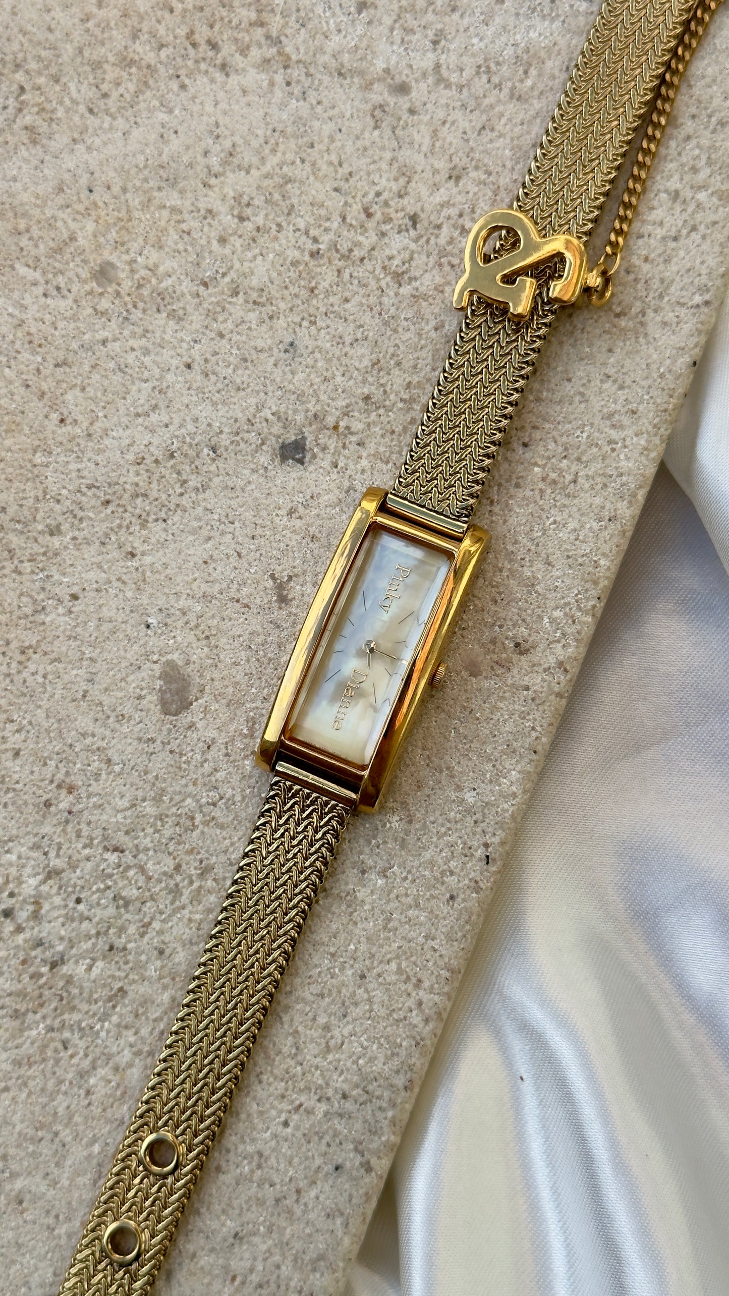 Pinky&Dianne vintage tank watch