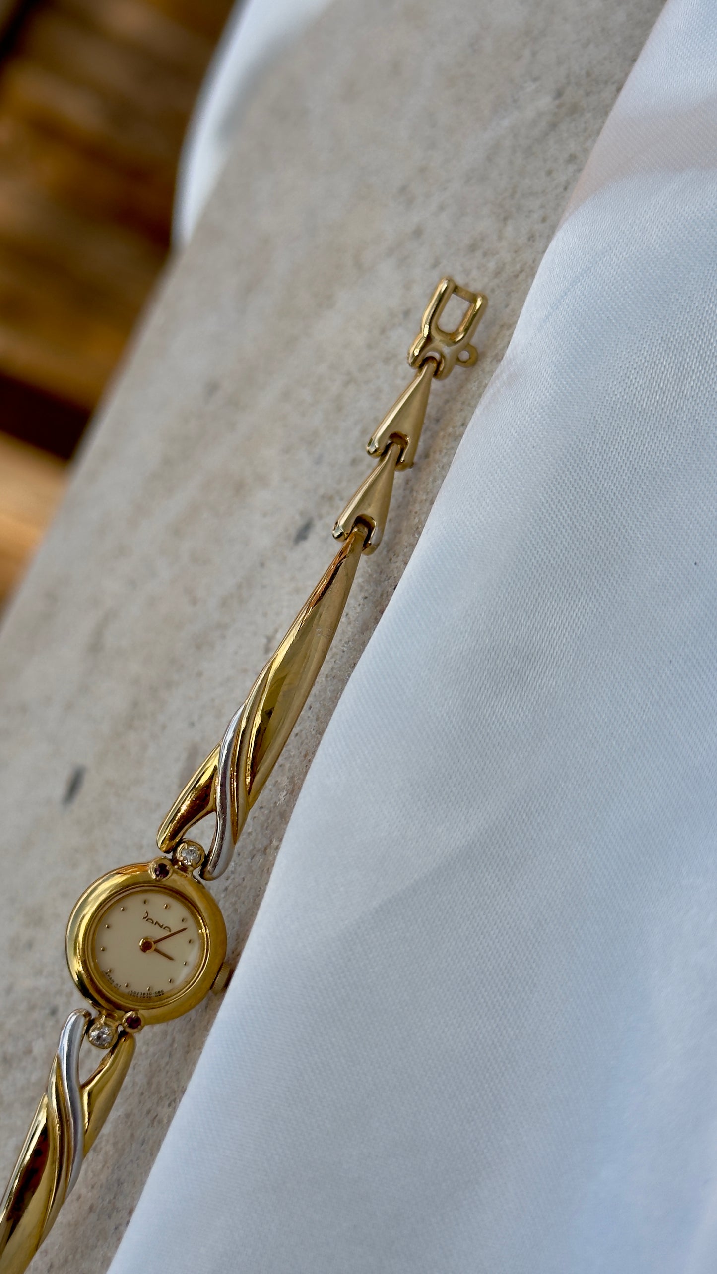 Dana ORIENT Vintage Watch 1990s - Diamonds and Rubies