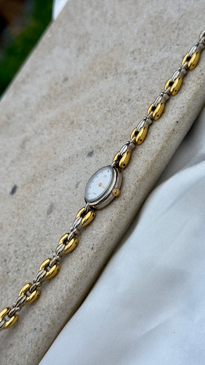 Citizen Fill Vintage Watch 1994 - Oval dial with dainty bracelet
