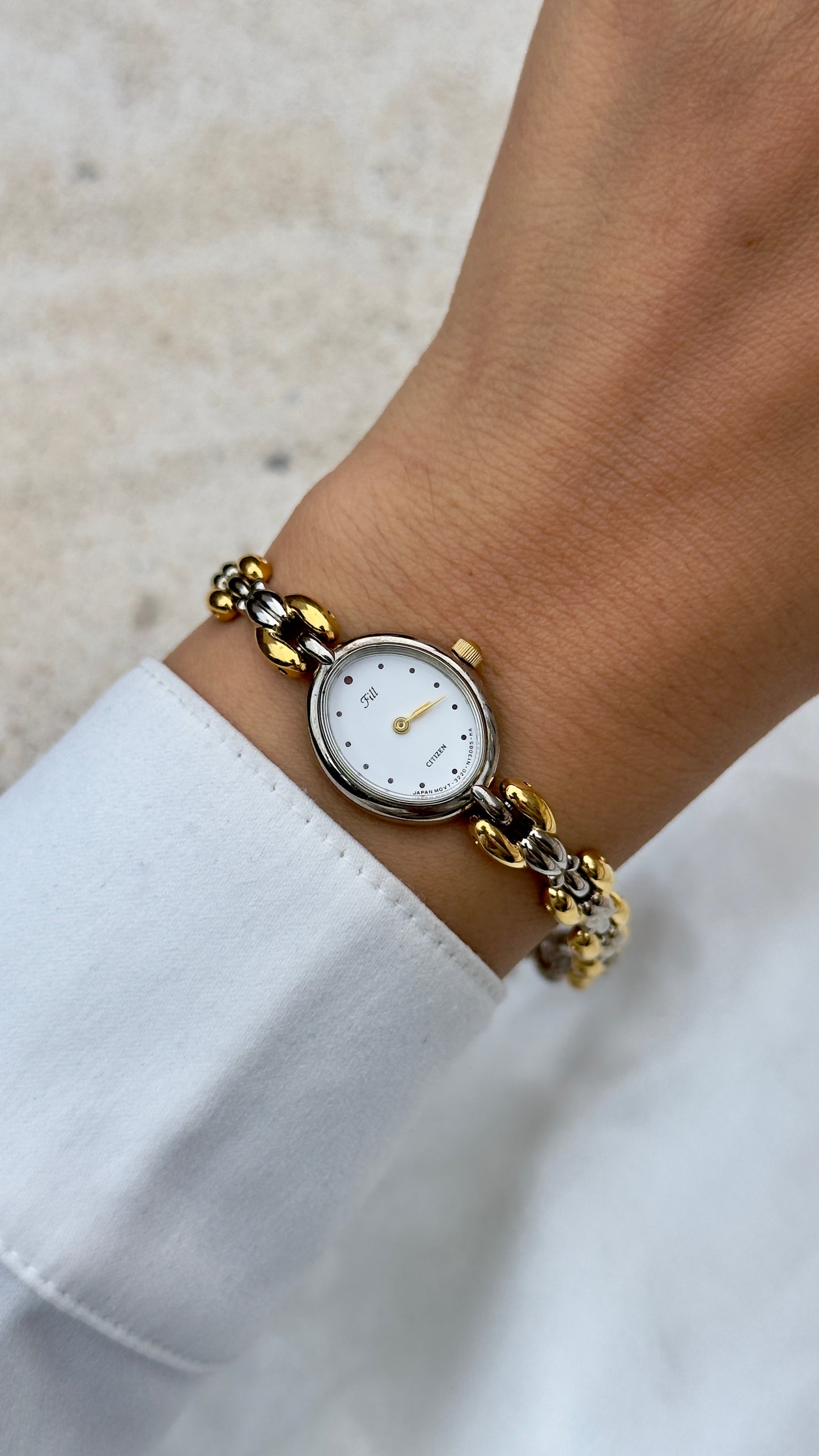 Citizen Fill Vintage Watch 1994 - Oval dial with dainty bracelet